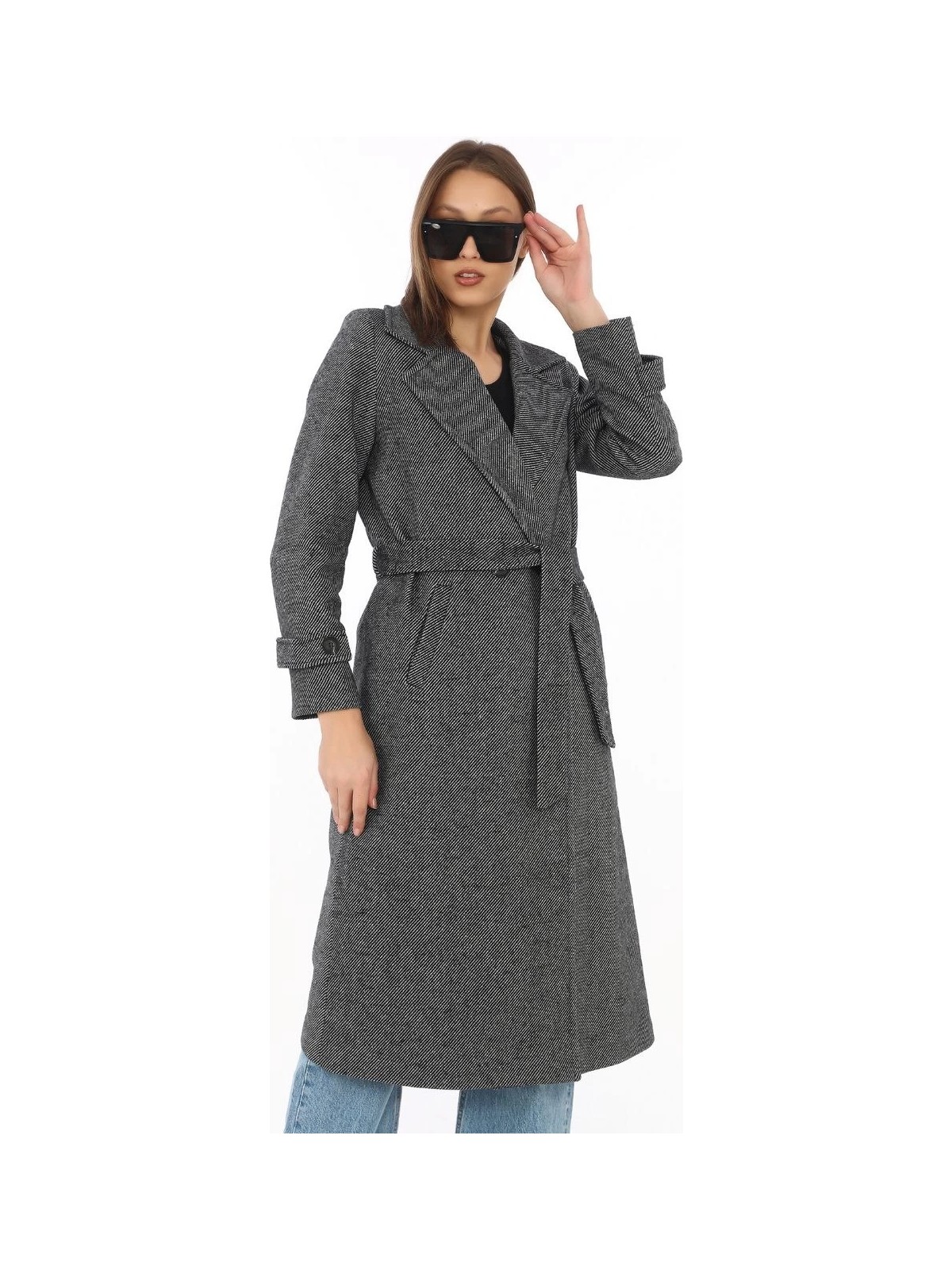 Glam Love Balık Sırtı Kaşe Kaban – Uzun Boy Kruvaze Yaka Kuşaklı Astarlı Kışlık Tesettür Kaban, Yünlü Dokuma Kaşmir Kumaş, Cepli Rahat Oversize Füme