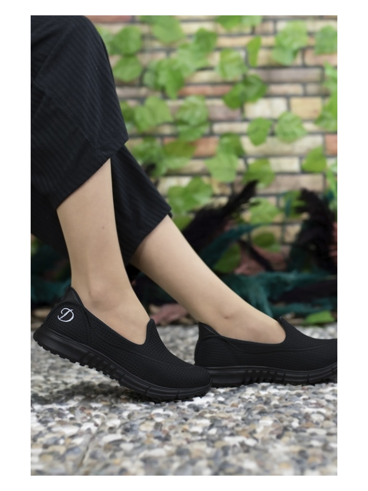 Riccon Siyah Kadın Sneaker 0012801 Düz Tabanlı Ortapedik Malzeme ile Rahat Kullanım