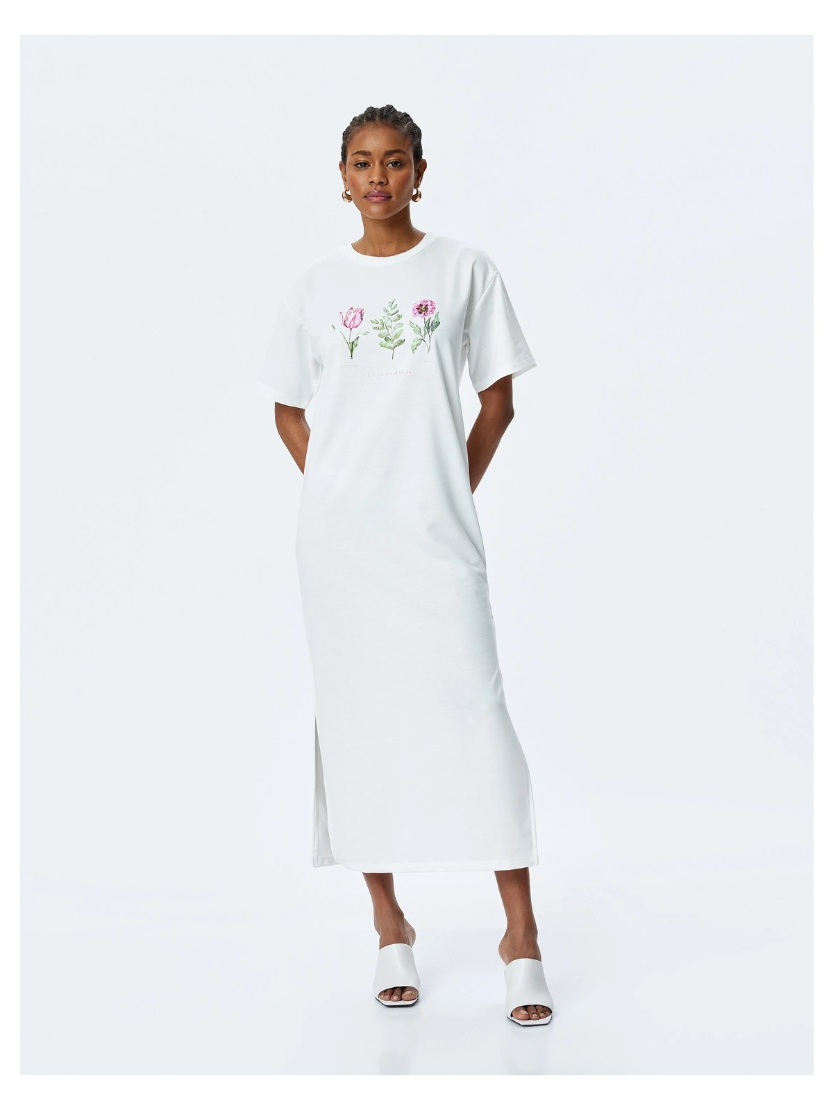 Koton Yırtmaç Detaylı Bisiklet Yaka Kısa Kollu Baskılı Uzun Tişört Elbise