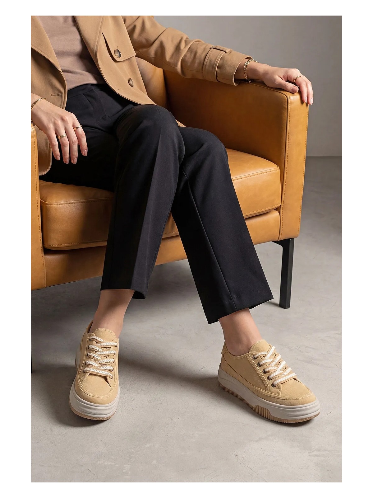 Marjin Kadın Sneaker Yüksek Taban Bağcıklı Bez Spor Ayakkabı Kotnel Kahve Süet - Görsel 9