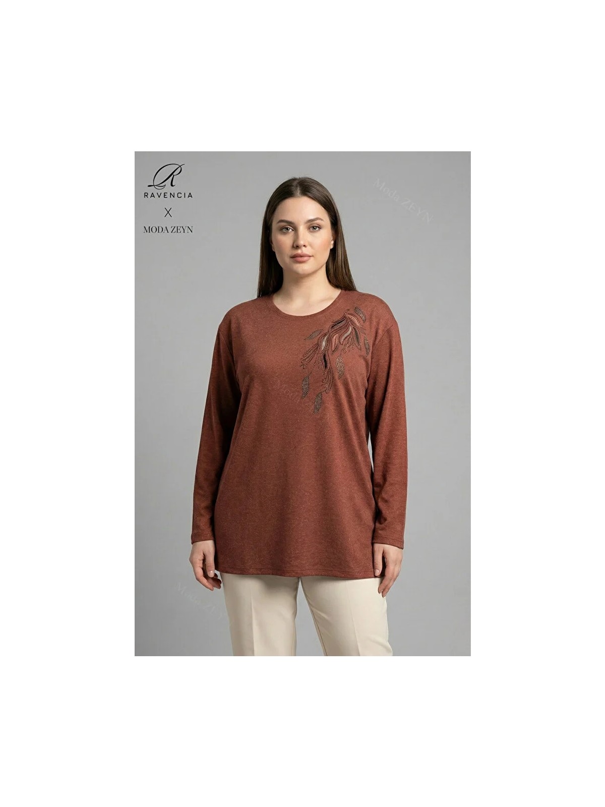 Ravencia Kadın Büyük Beden Renkli Yaprak Desenli Taşlı Likralı Yırtmaçlı Yün Viskon Anne Penye Bluz