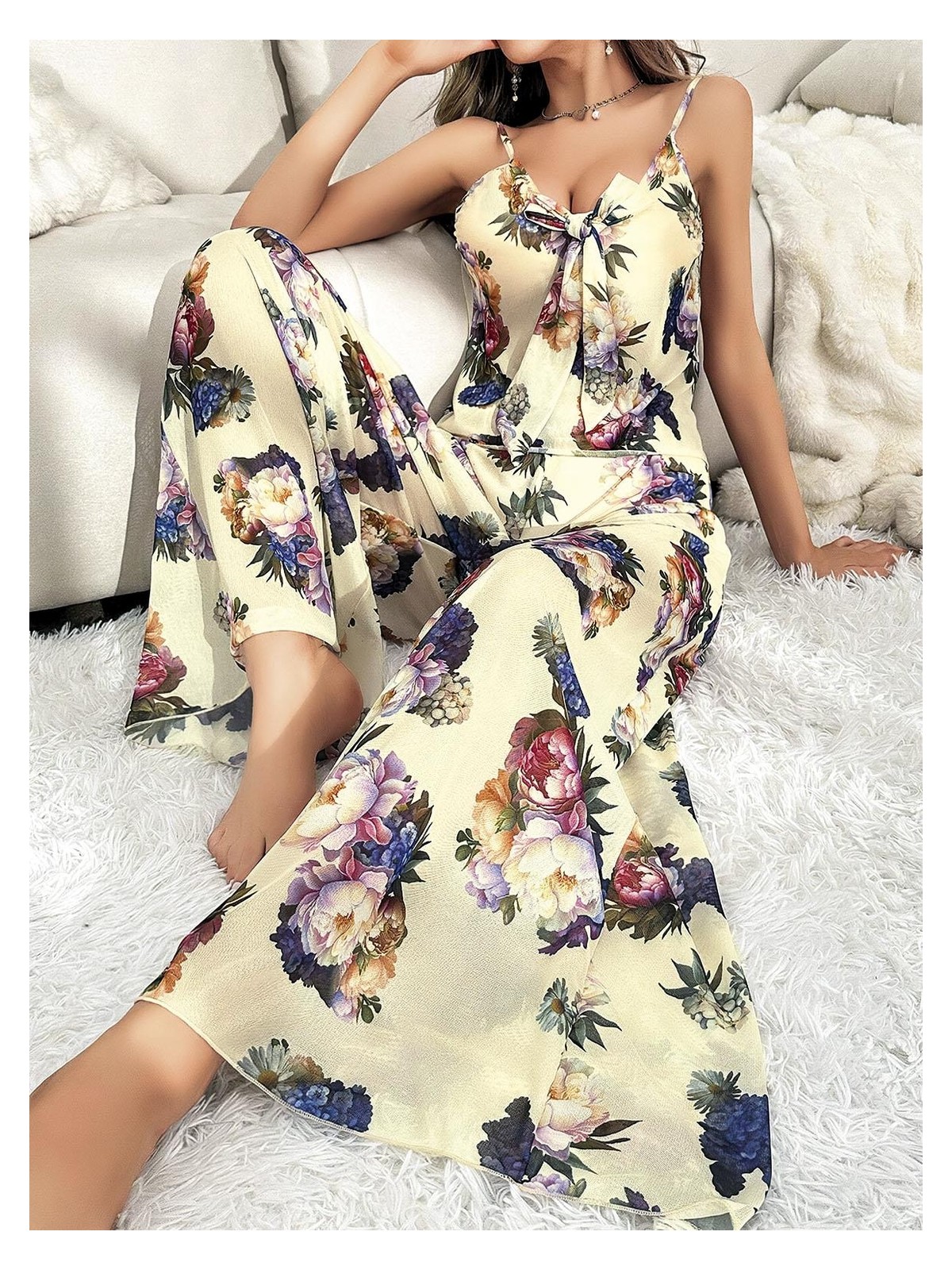 Esranın Dünyası Özel Tasarım Çiçek Desenli Salaş Kesim Şık Dekolteli 2'li Takım