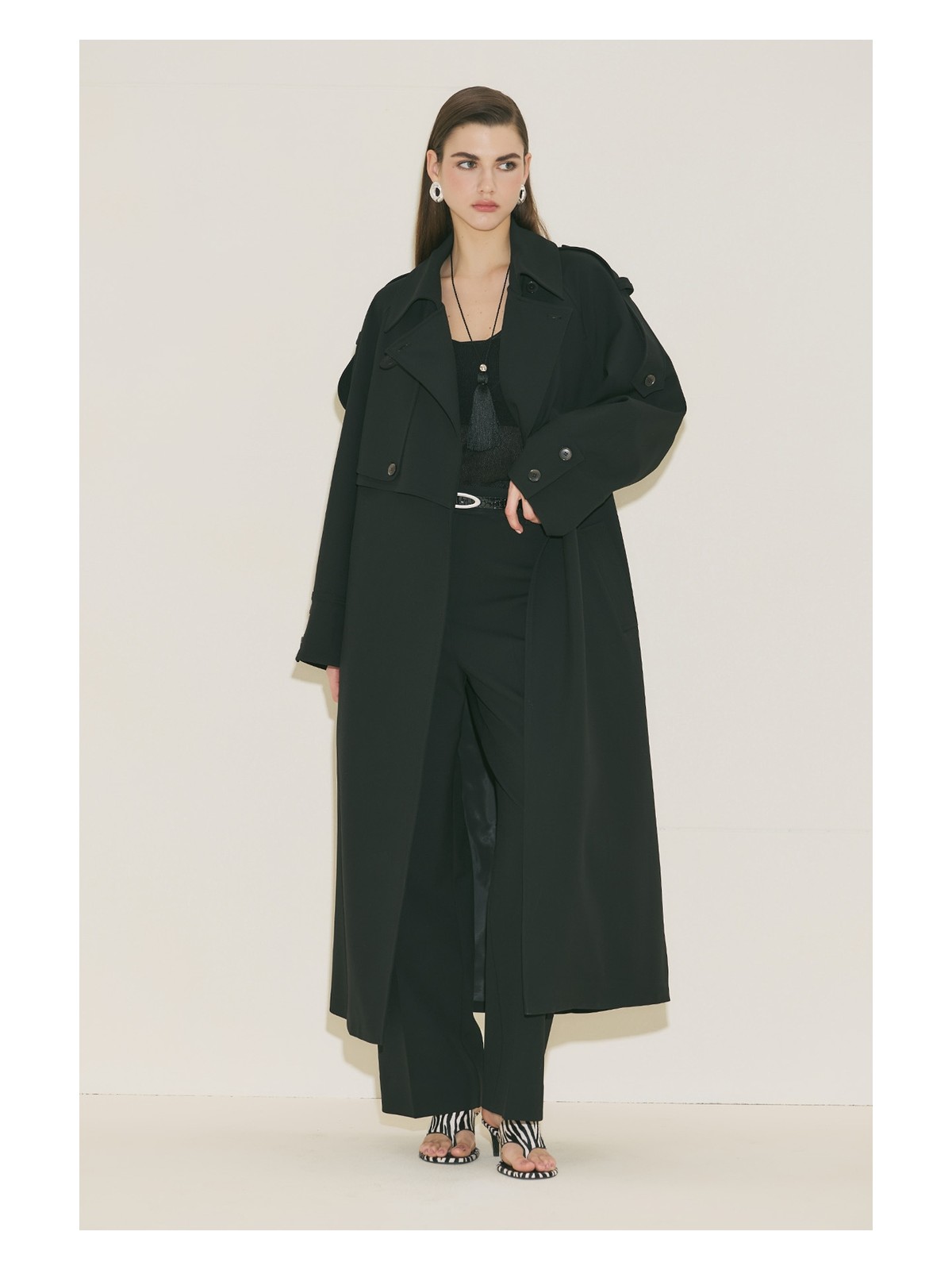 Manuka LIMITED EDITION GENİŞ KOL TRENÇKOT SİYAH