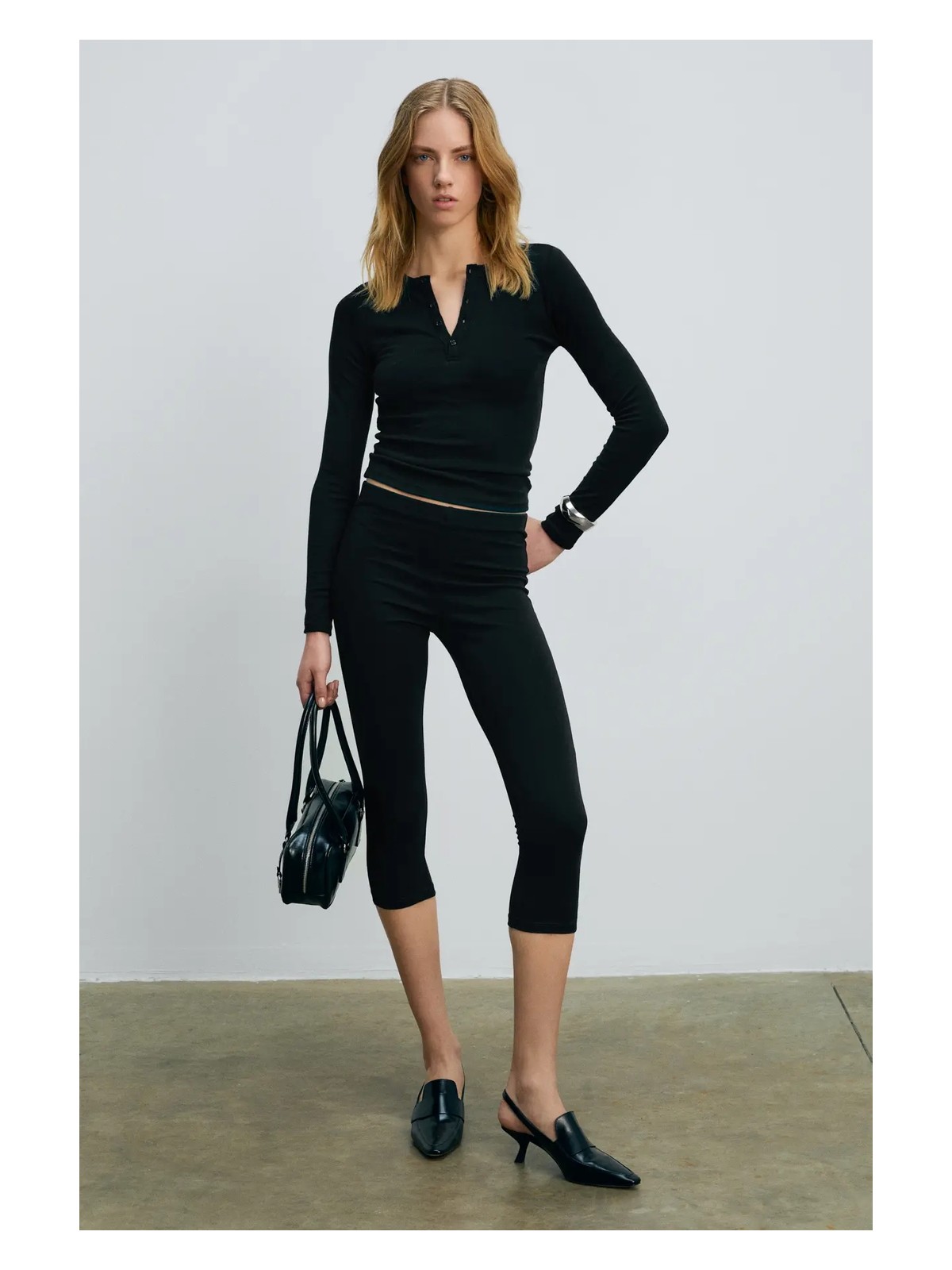 Grimelange Cıelo Kadın Yuvarlak Yaka Önü Yarım Pat Fonksiyonel Düğmeli Uzun Kollu Siyah Bluz