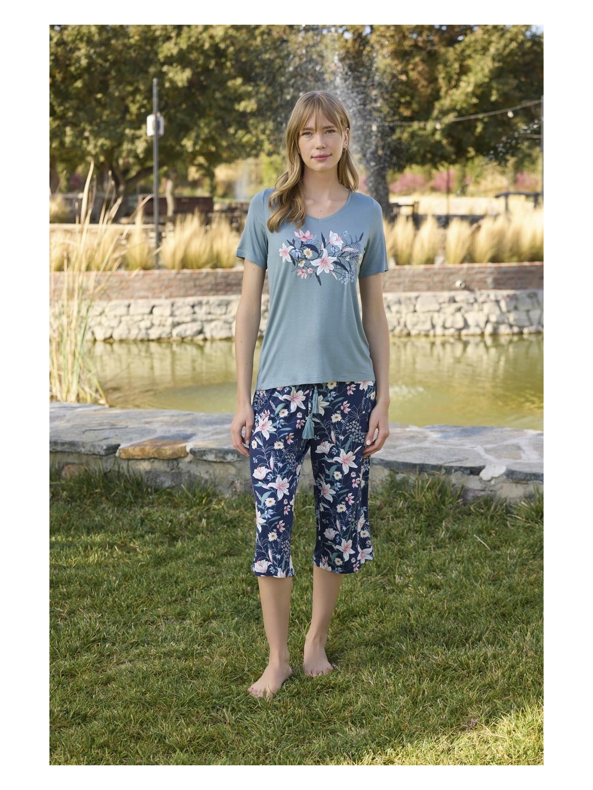 Marsilyan Çiçek ve Yaprak Desenli ve Baskılı Kapri Takımı - Görsel 4