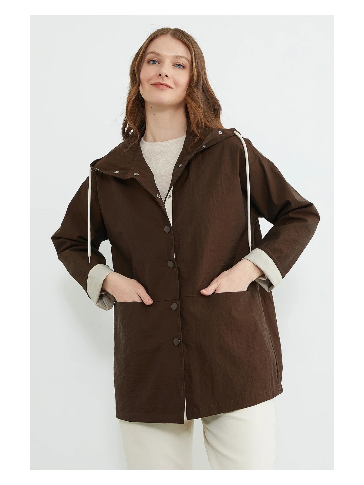 FullaModa Çıtçıtlı Kapüşonlu Paraşüt Kumaş Trençkot