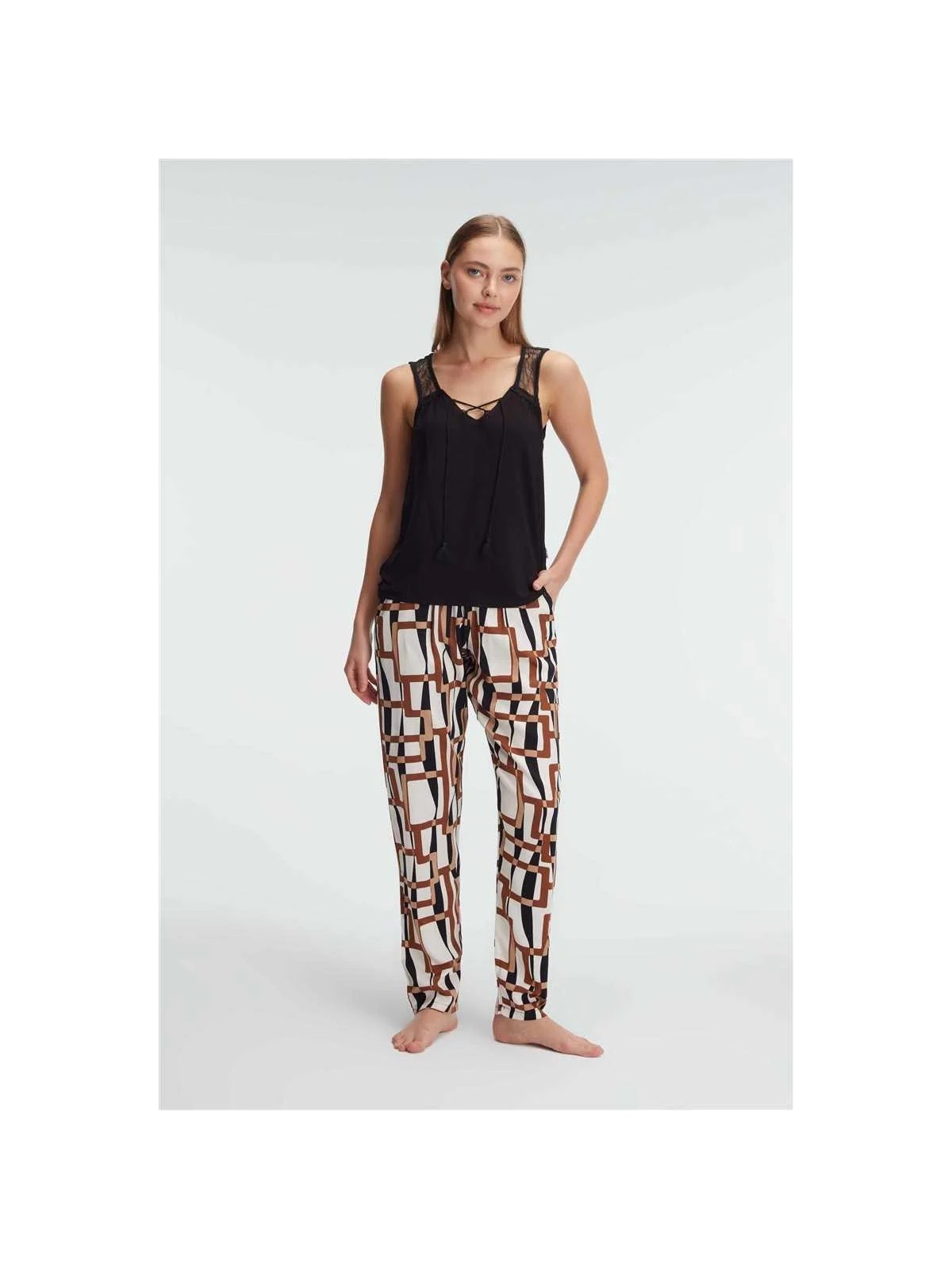 Pileli Store Sıfır Kol V Yaka Viskon Geometrik Yazlık Uzun Ip Detaylı Pijama Takımı