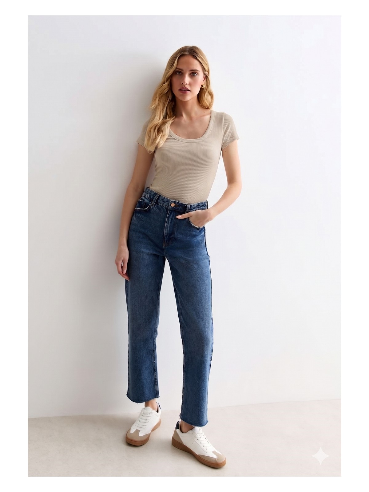 Rooted - Kadın Kare Yaka T-Shirt & Bluz , Likralı Fitilli Kaşkorse Kumaş