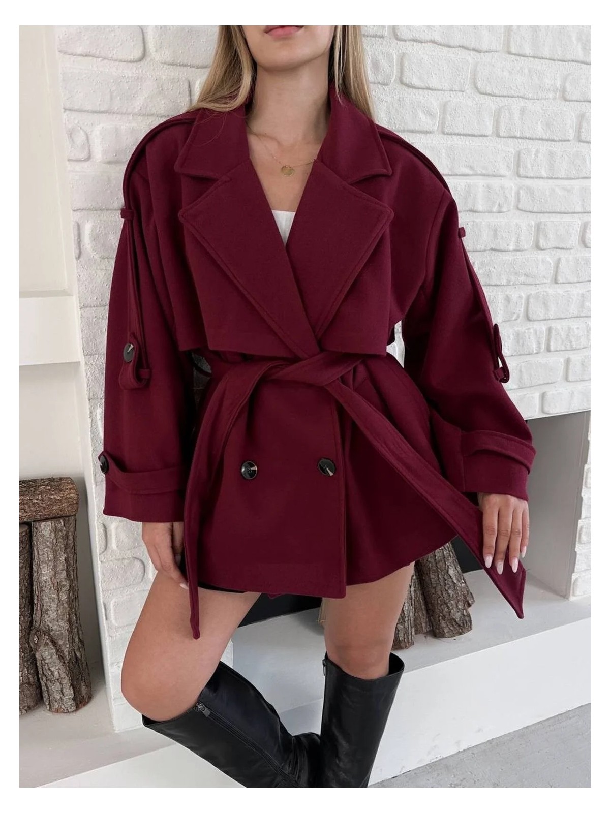 Vess Moda Kadın Bordo Kaşe Düğme ve Kuşak Detaylı Oversize Kısa Kaban Kruvaze Yaka - Görsel 6