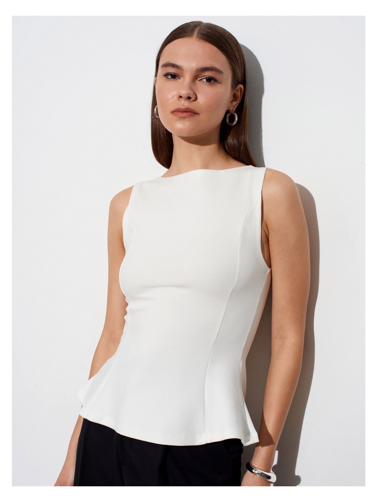 Dilvin 21001 Kayık Yaka Peplum Top-Ekru