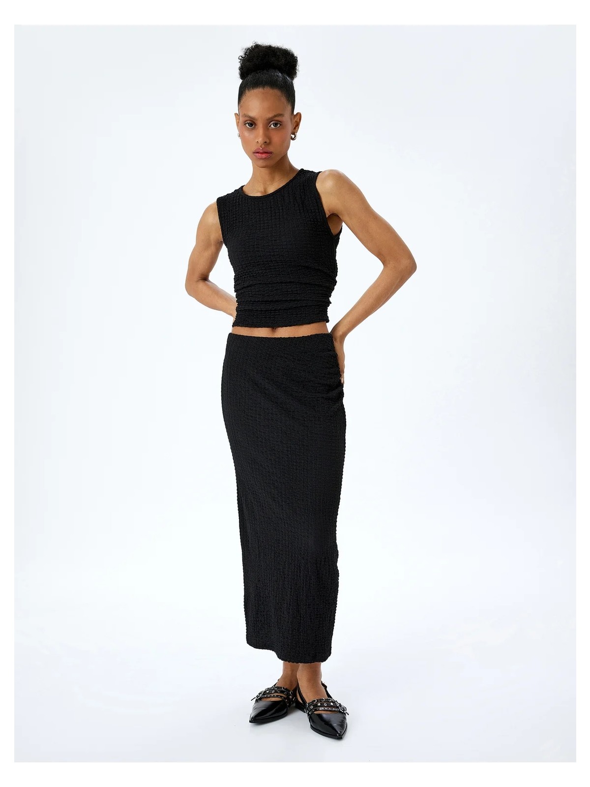 Koton Dokulu Slim Fit Bisiklet Yaka Kolsuz Bluz - Görsel 8