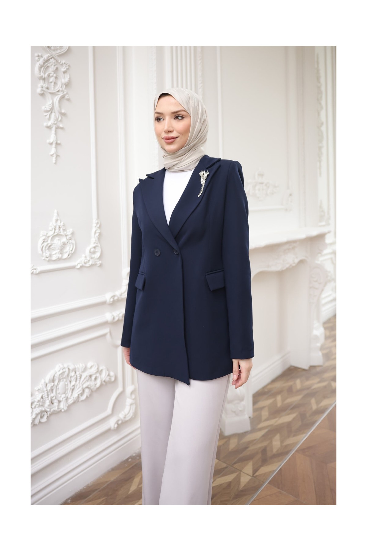 İmaj Butik Siyah Kravuze Yaka Broş Detaylı Astarlı Ceket görsel 8