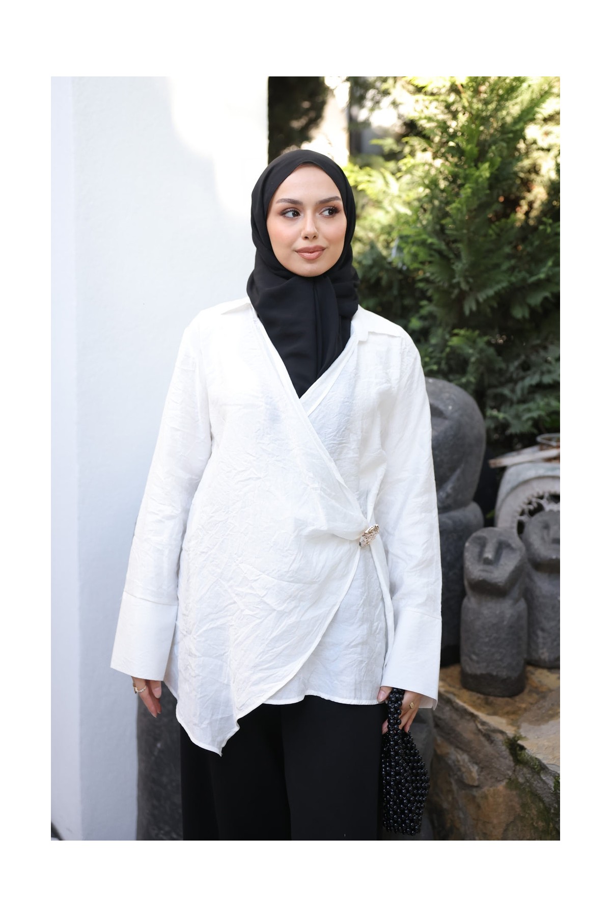İmaj Butik Ekru Kruvaze Yaka Broş Detaylı Kimono Gömlek