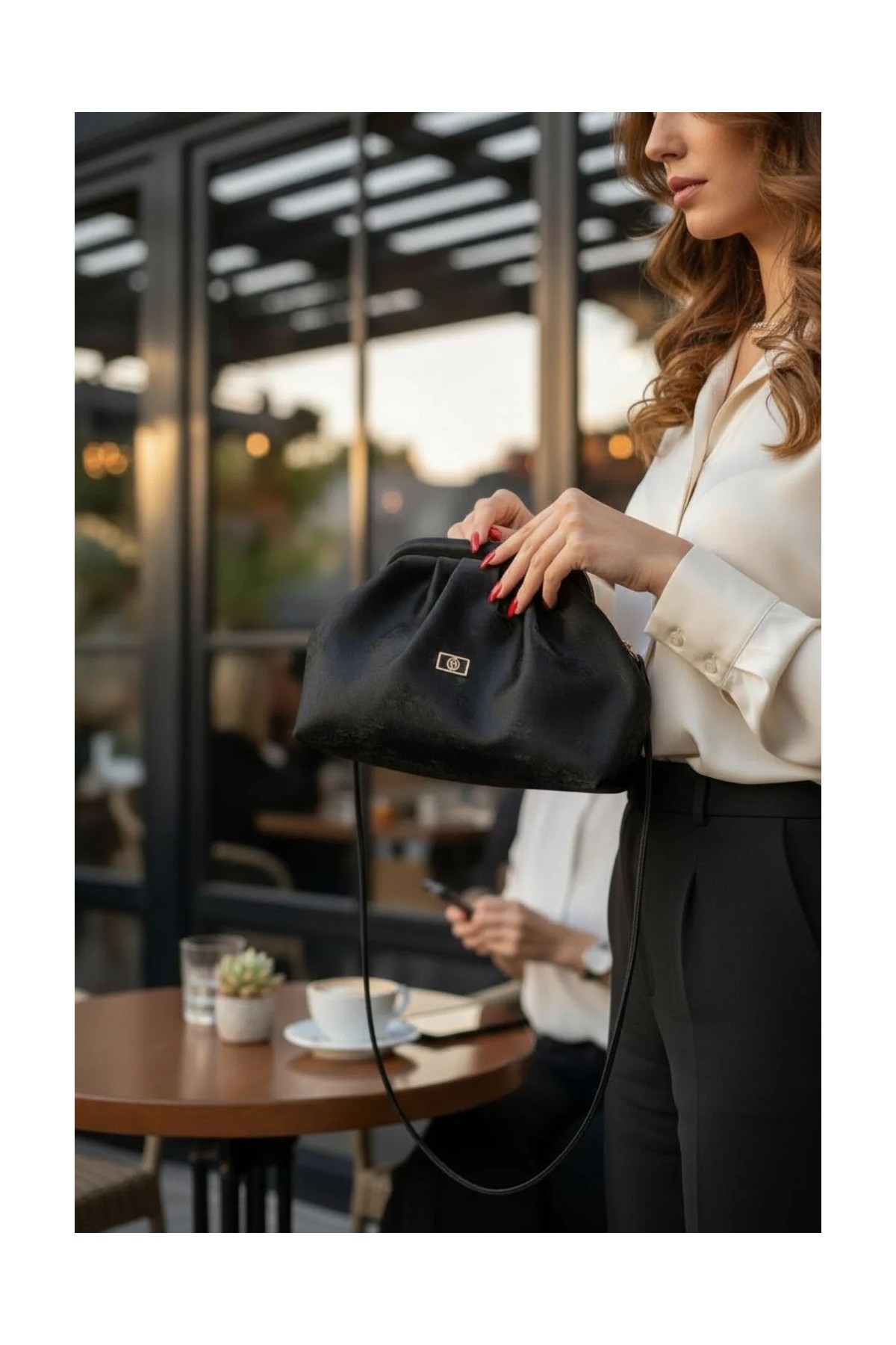 Class Bag Kadın Siyah Yansımalı Saten Süet Yumuşak Suni Deri Askılı Clutch Portföy Günlük / Abiye Çanta görsel 4