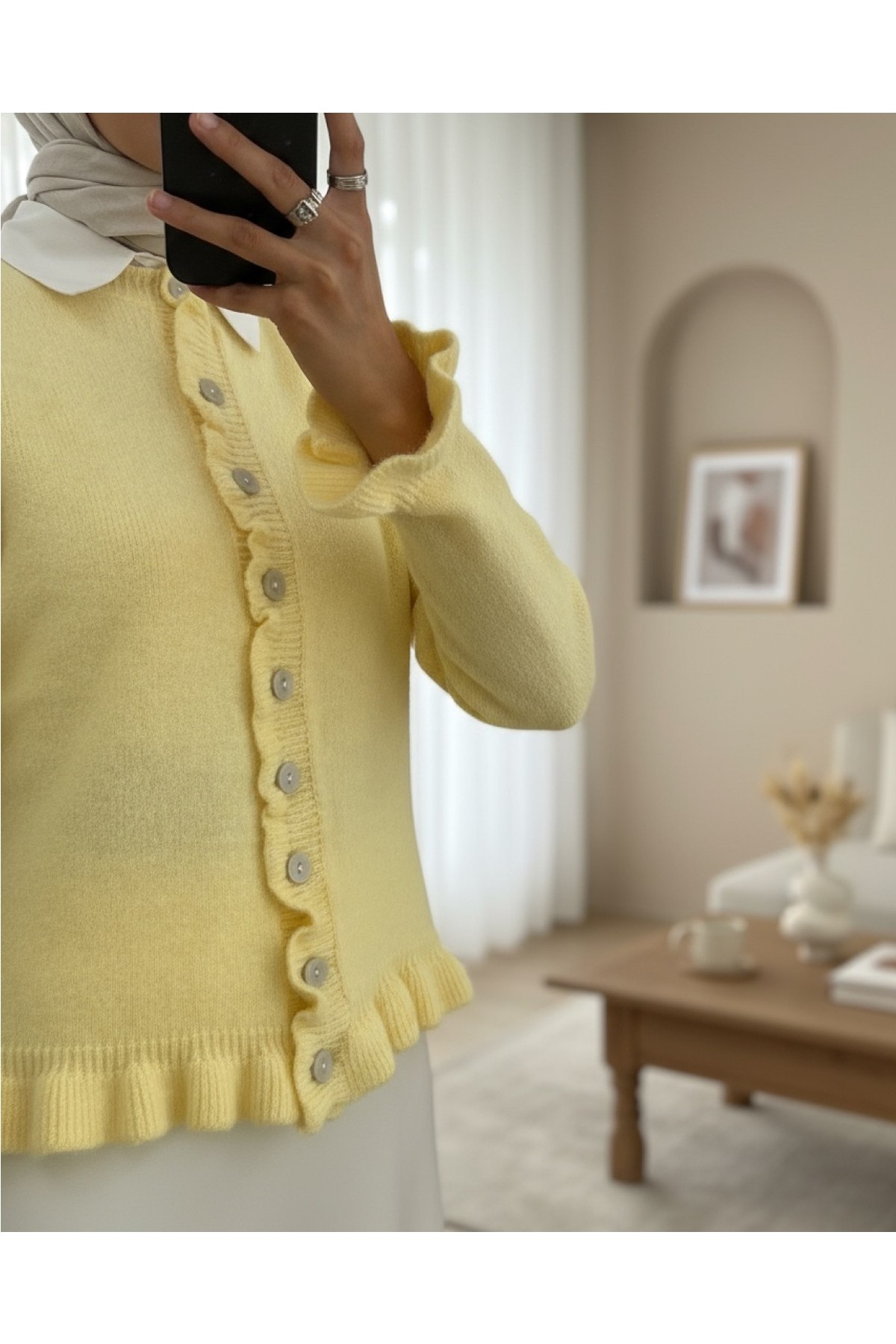 Moda Morfo Düğmeli Önü Ve Eteği Fırfırlı Hırka -Açık Sarı