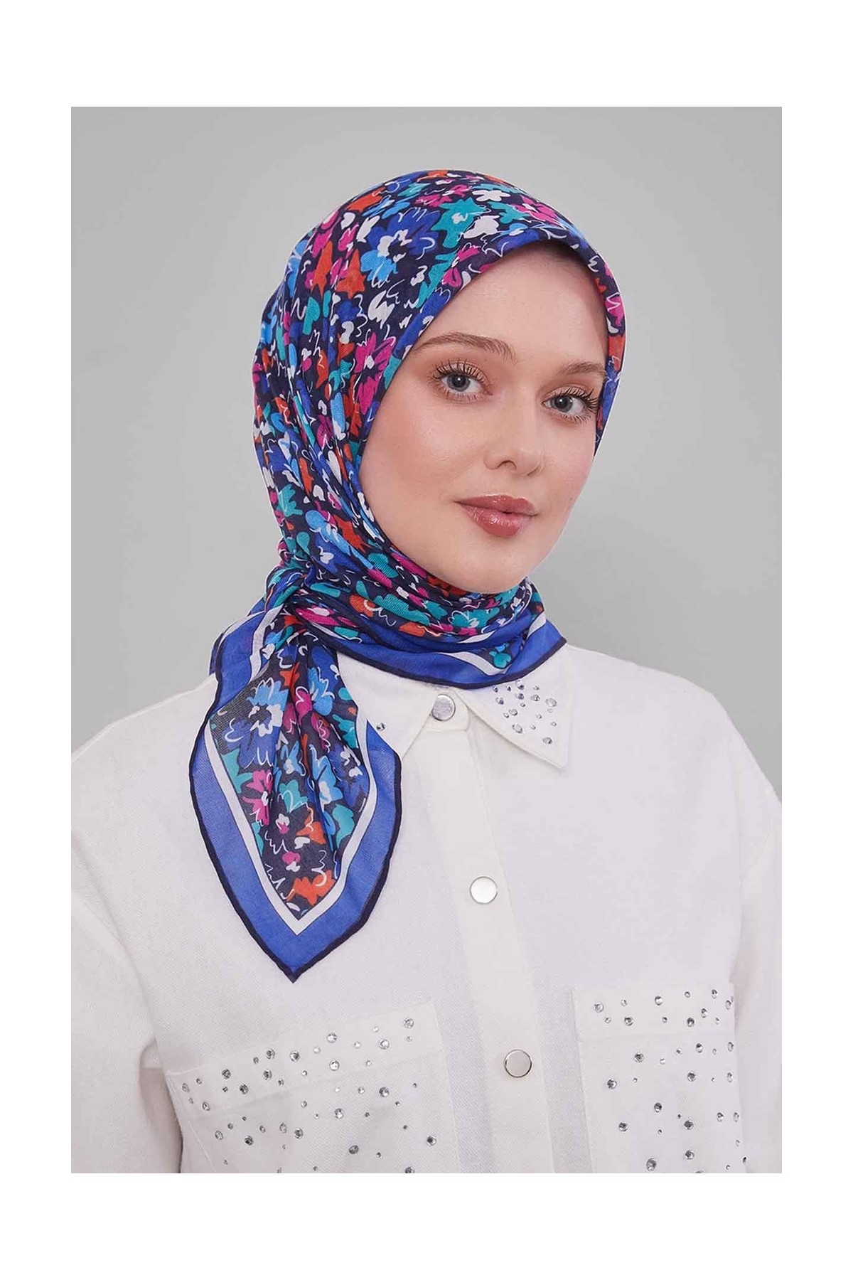 Lêvi D'or Kahve Karışık Çiçek Desen Soft Eşarp