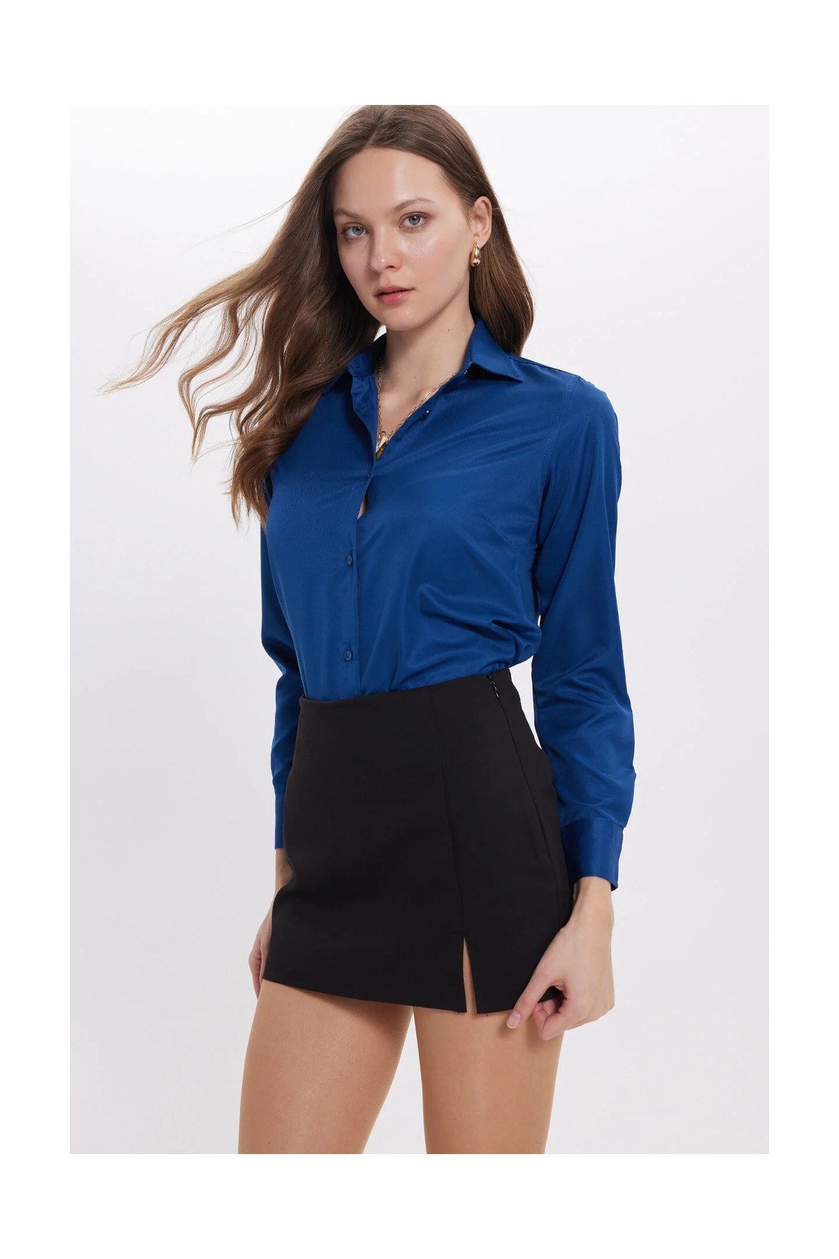 Tudors Kadın Slim Fit Dar Kesim Vücuda Oturan Uzun Kollu Lacivert Basic Gömlek görsel 2
