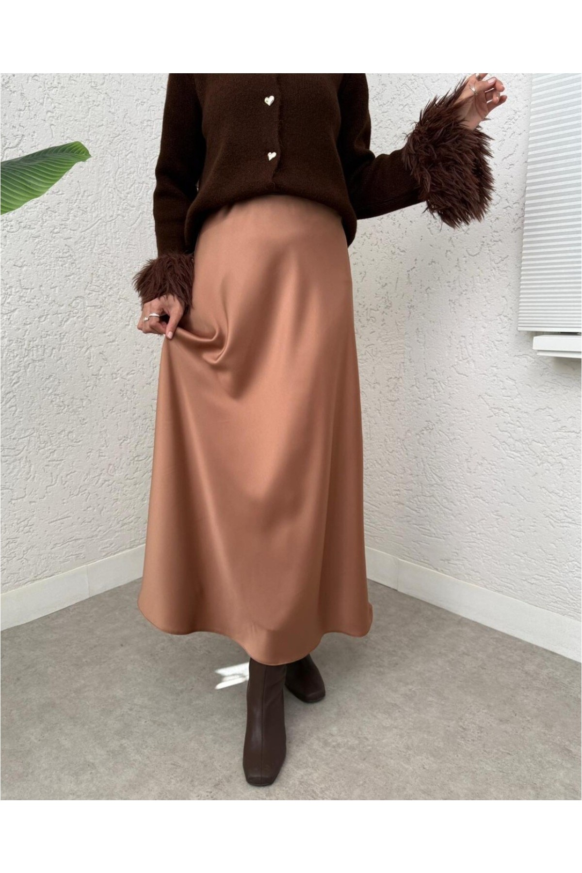 Moda Morfo Beli Lastikli Saten Etek -Zümrüt görsel 4