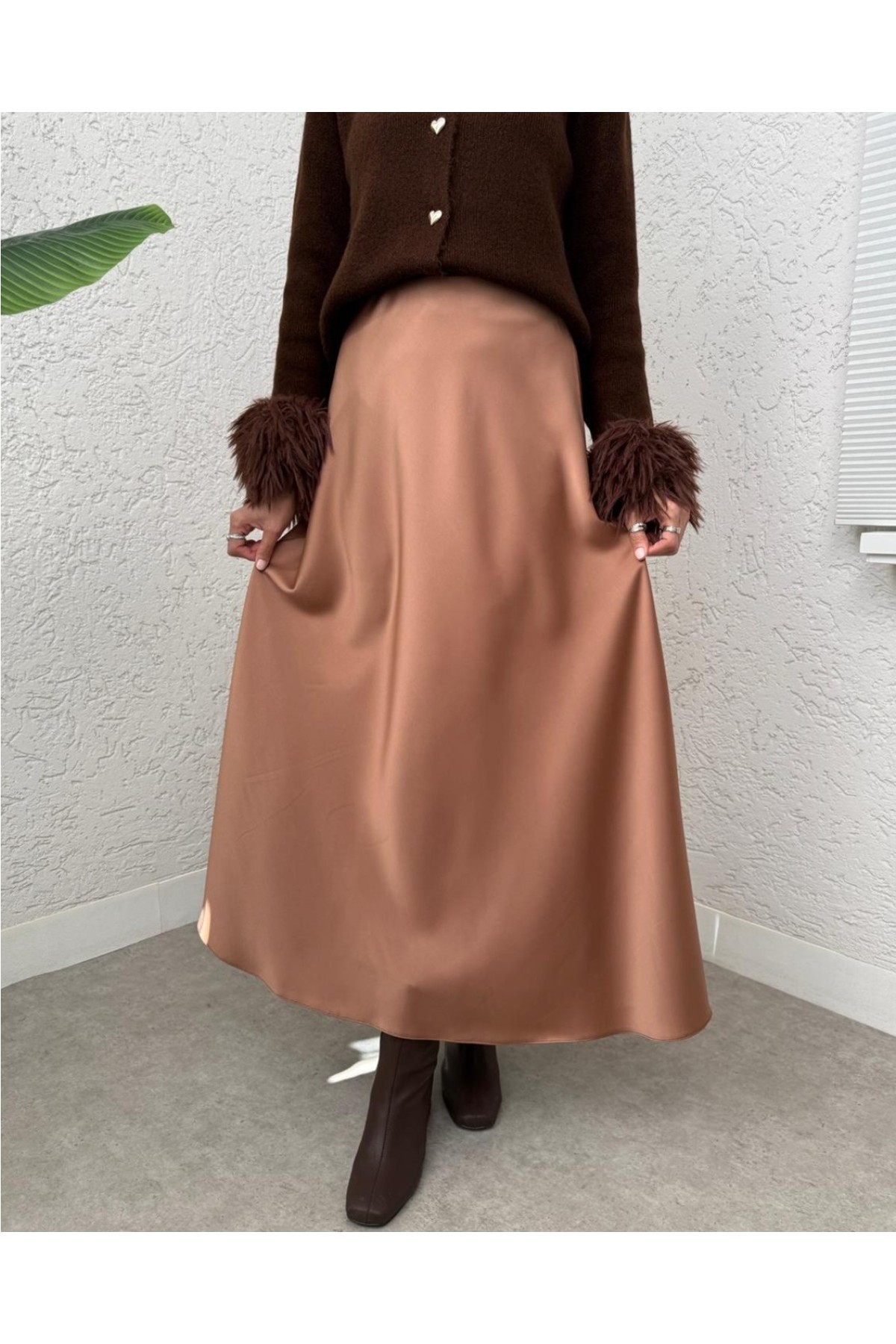 Moda Morfo Beli Lastikli Saten Etek -Zümrüt görsel 5