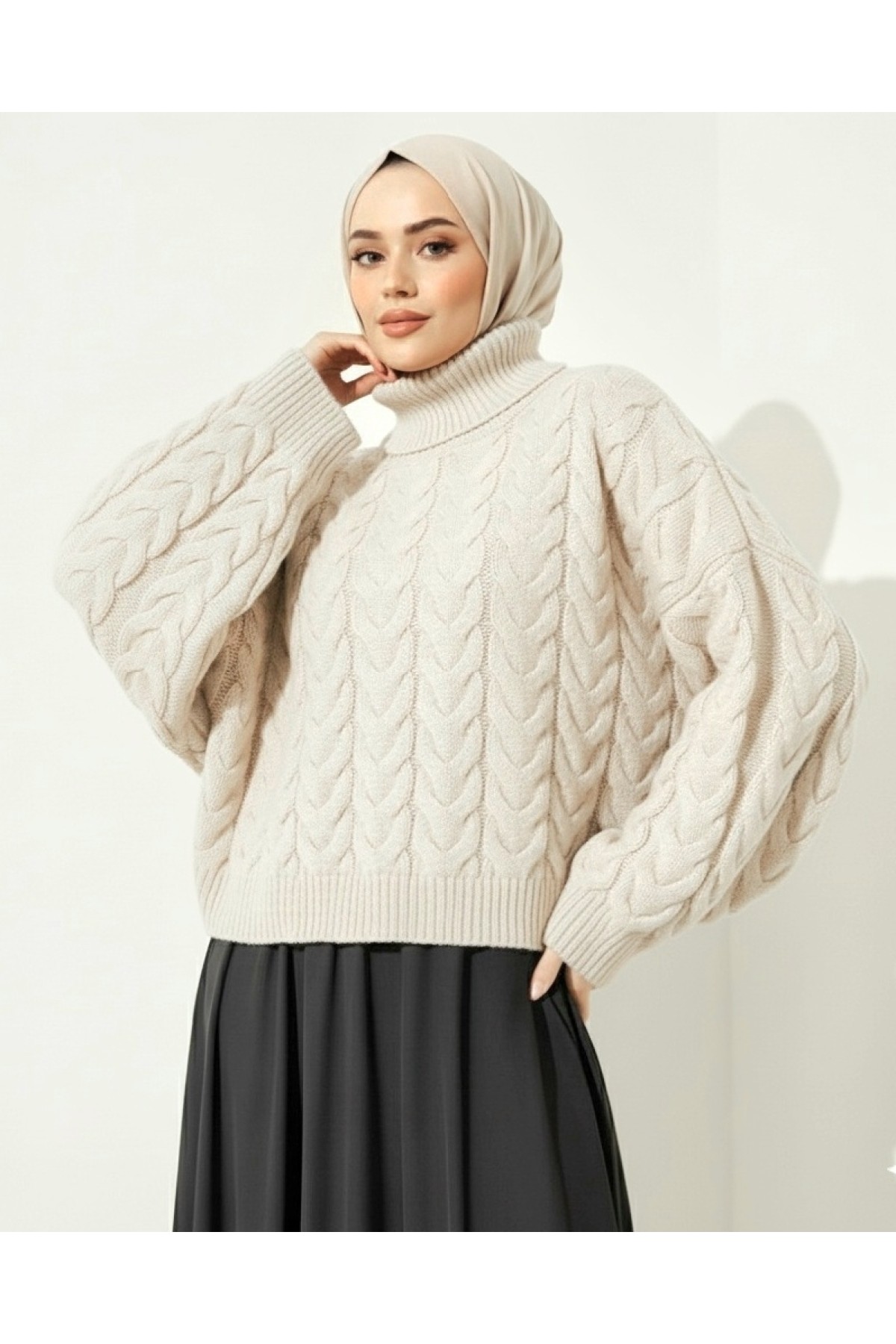 Moda Morfo Örgü Desenli Boğazlı Triko Kazak -Ekru