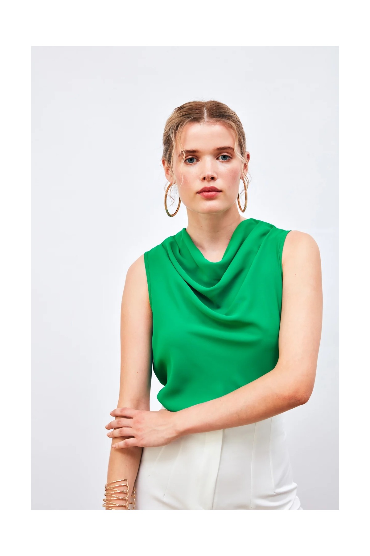 Sateen Degaje Yaka Kolsuz Bluz - Yeşil görsel 5