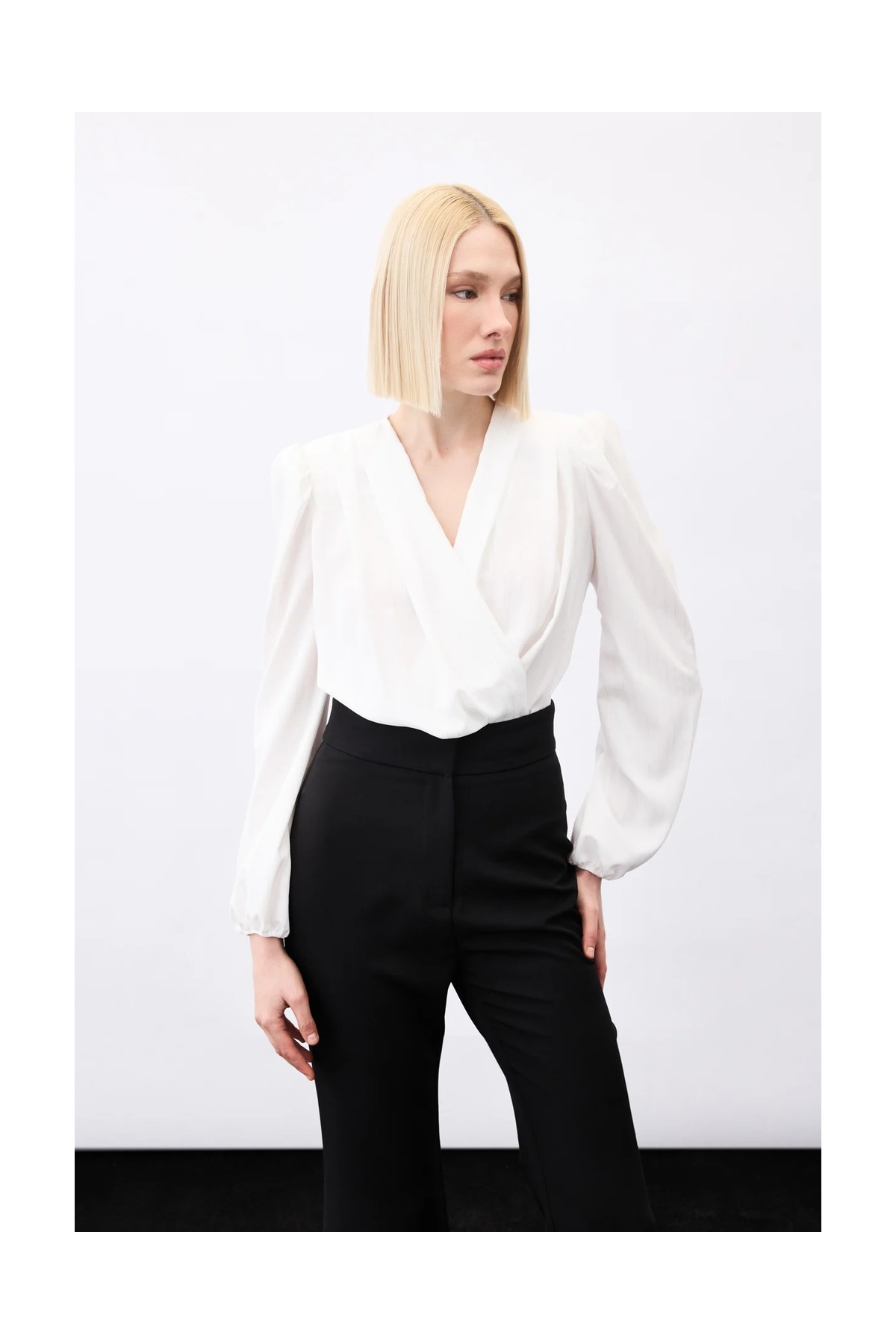 Sateen Parlak Çizgili Bodysuit Bluz - Siyah