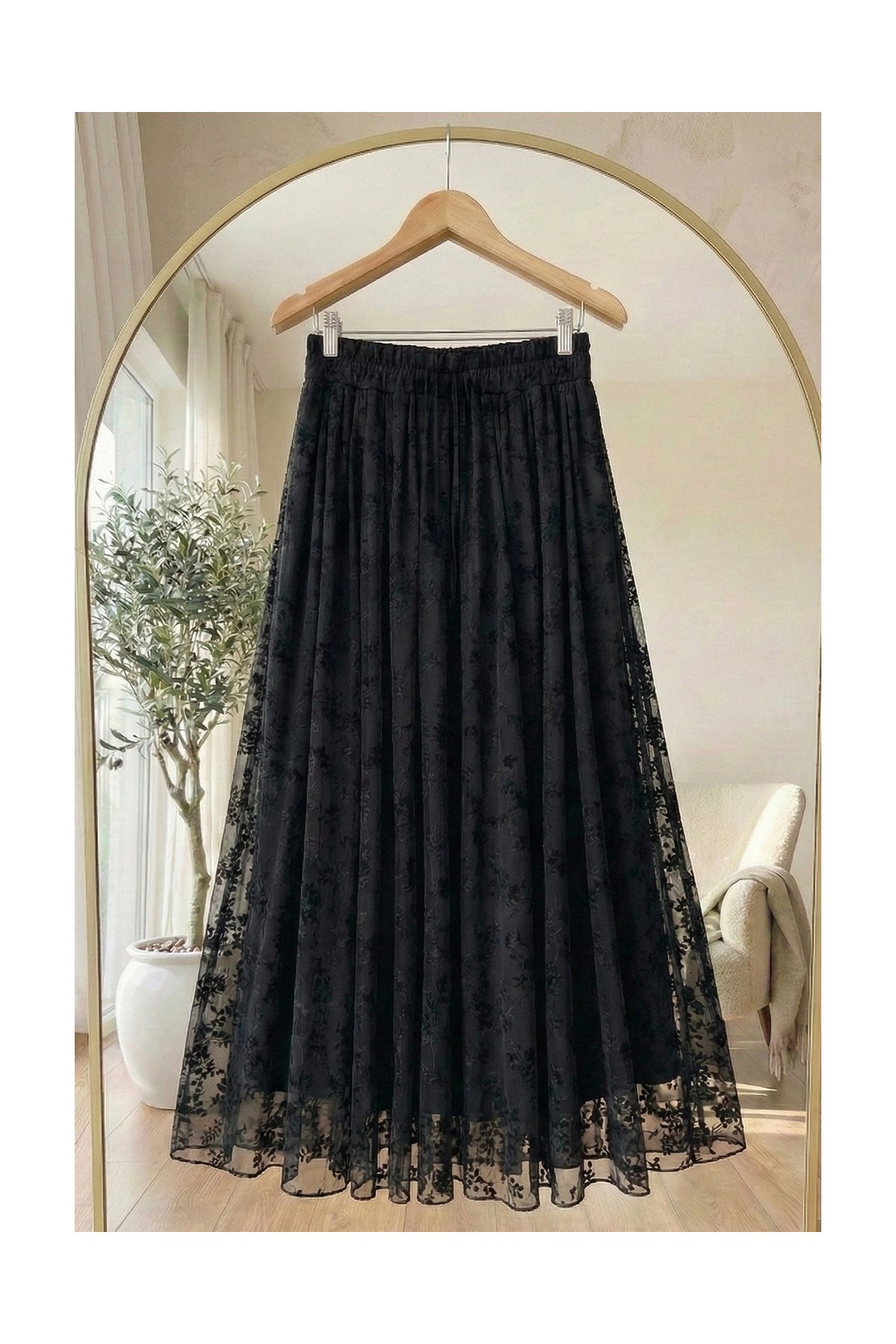 inStyle Kadın Çiçekli Flok Tül Astarlı Siyah Etek Şık Tasarım ve Rahat Özellikler