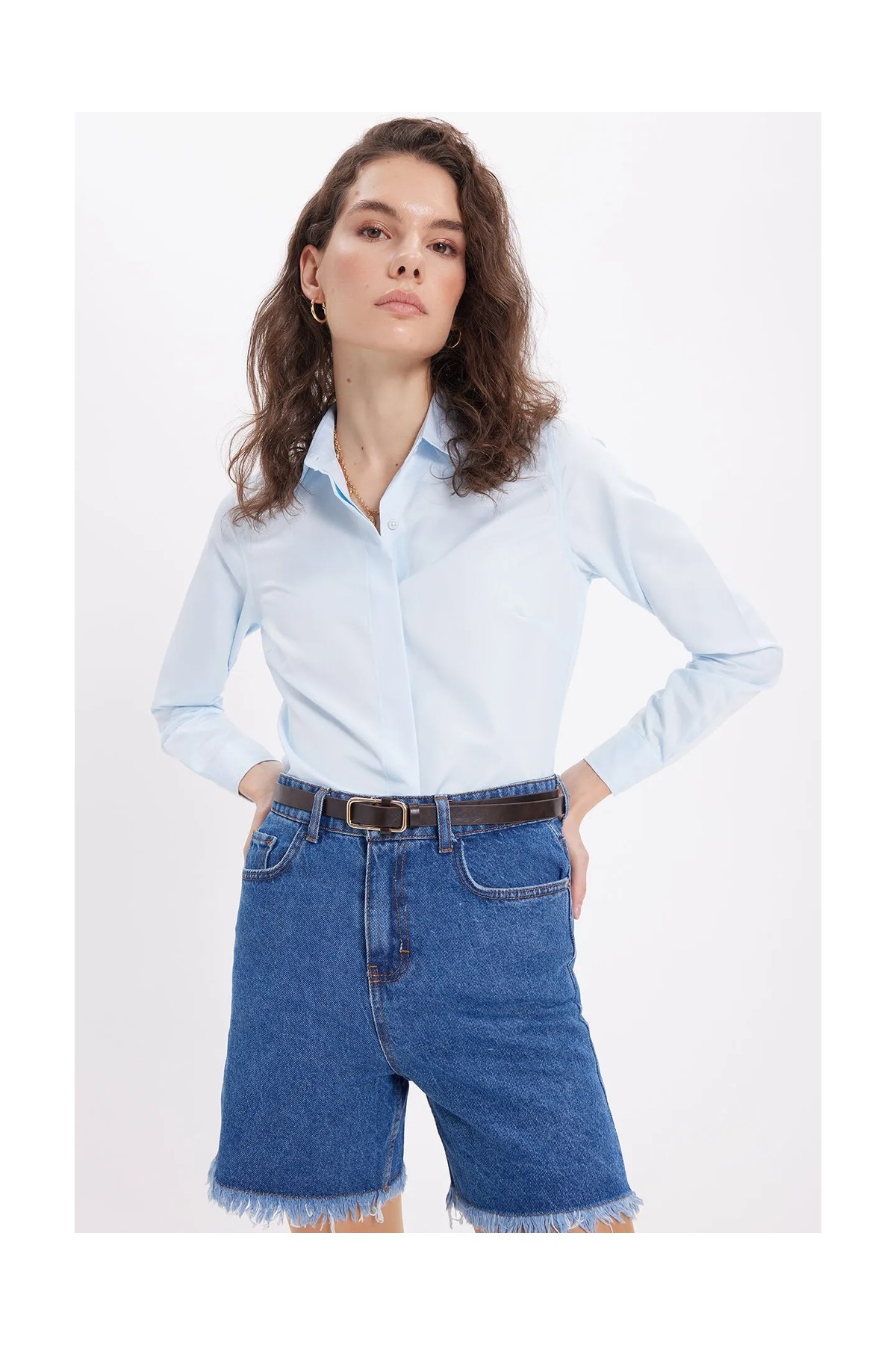 Tudors Kadın Slim Fit Dar Kesim Vucüda Oturan Uzun Kollu Gizli Düğme Detaylı Mavi Basic Gömlek