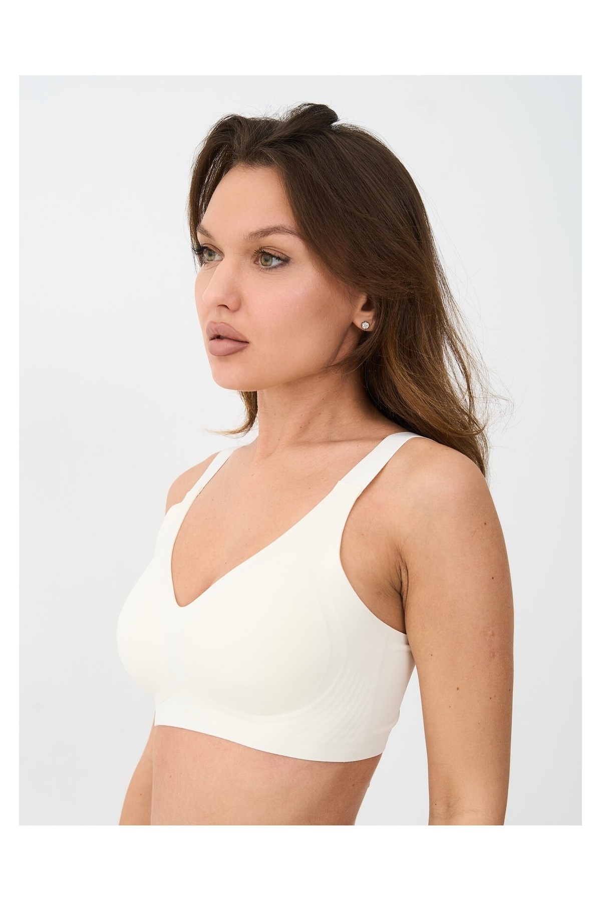 Alya Underwear Kadın Ultra Rahat Kalıplı Kalın Askılı Lazer Kesim Görünmez Sütyen