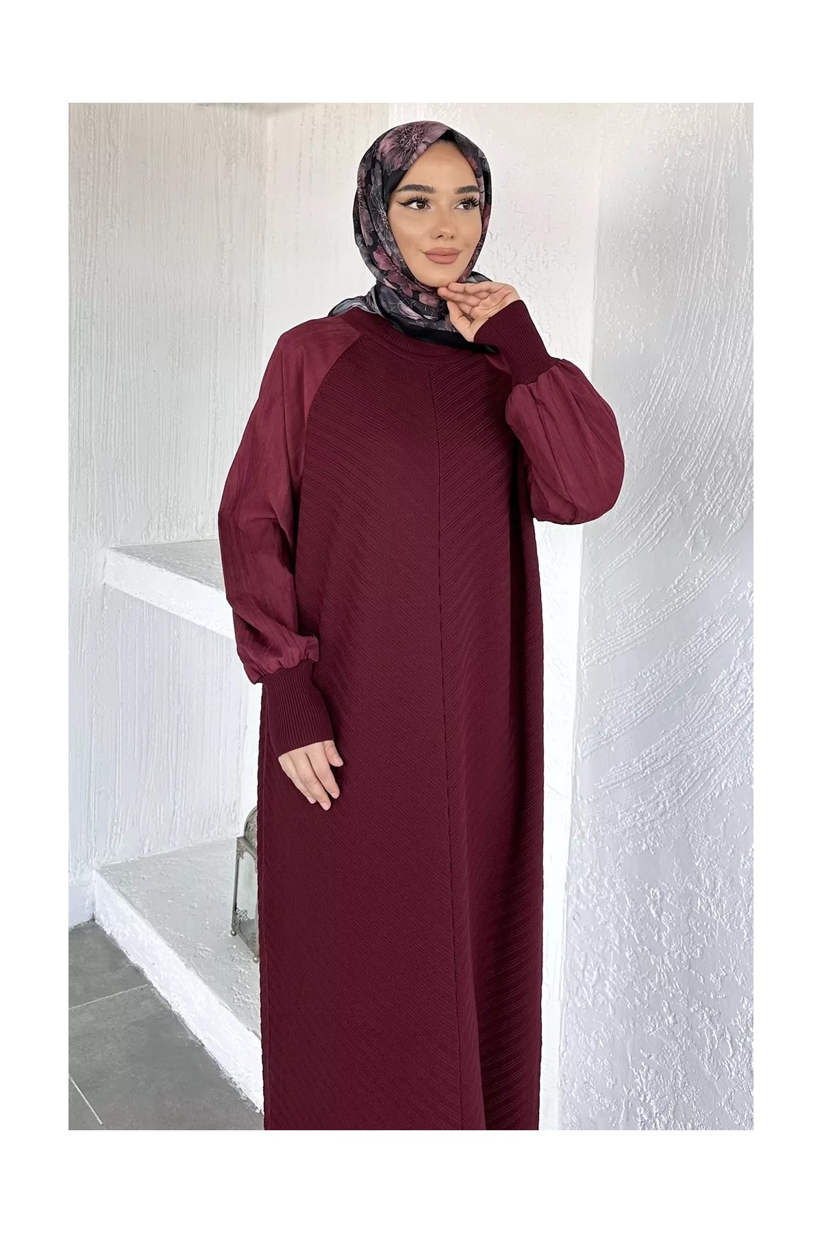 Julude Gülseli Kendinden Desenli Tesettür Triko Elbise P-00020419 görsel 2