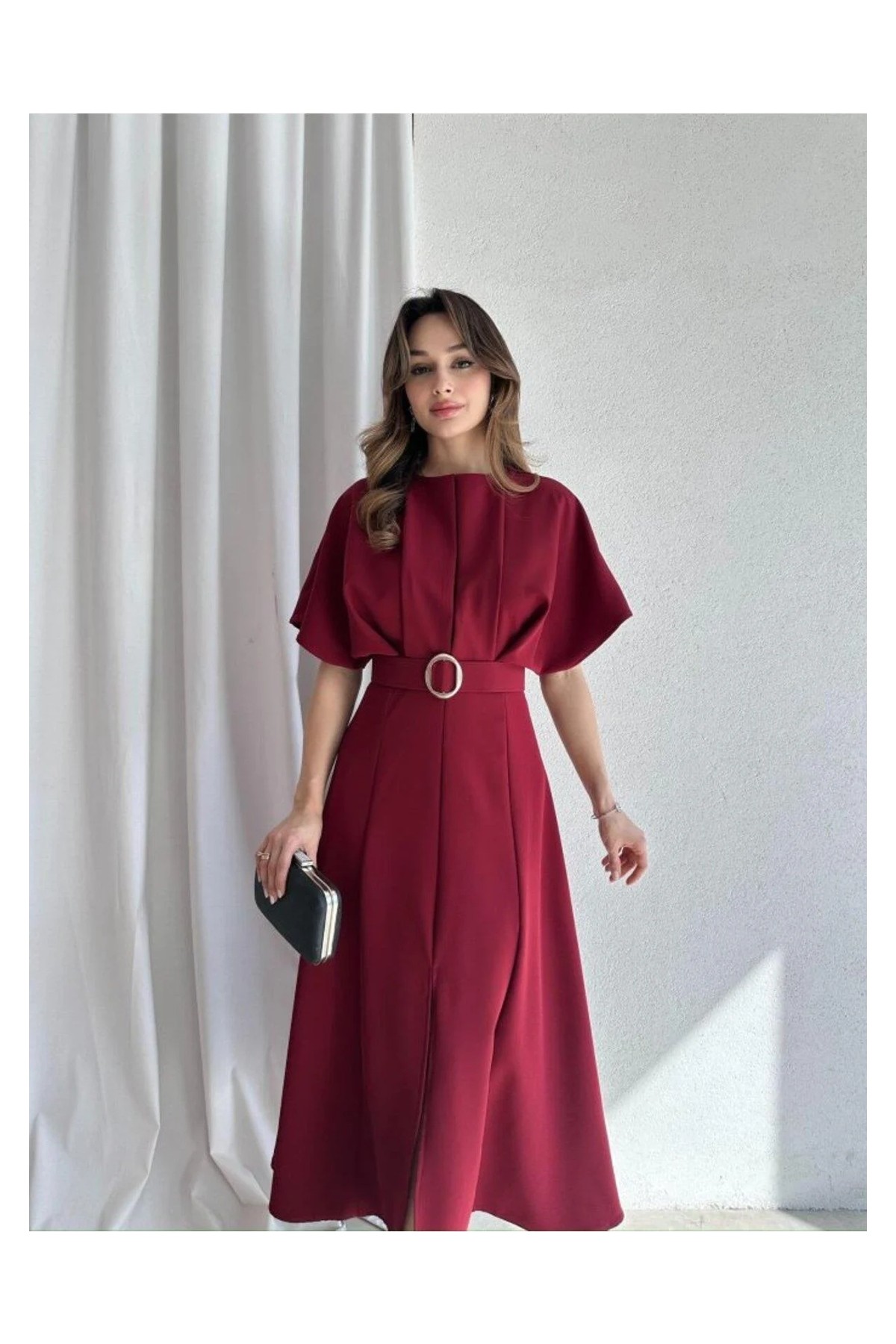 Moda Durağı Kaliteli Midi Elbise Yırtmaç Detaylı Kemerli Bordo