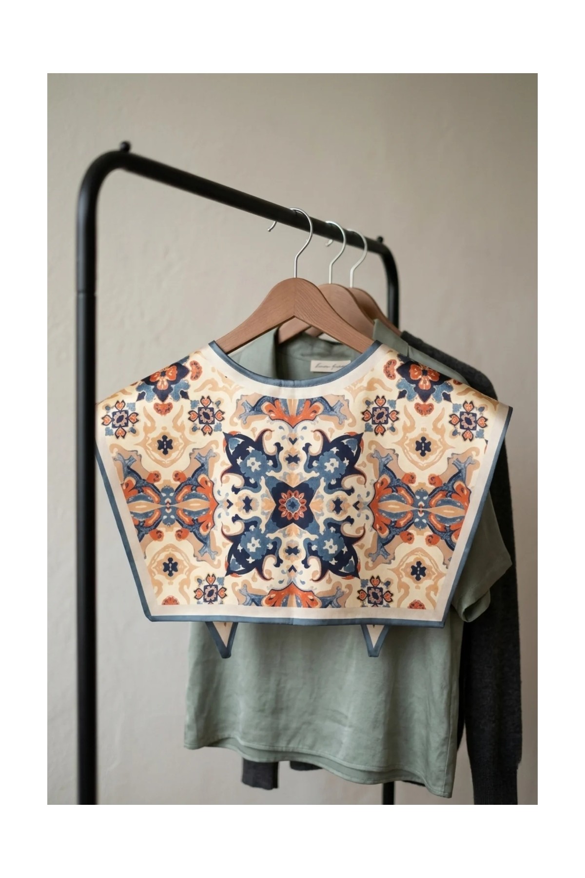 Walkenzo Osmanlı Çini Desenli Kadın Omuz Şalı |yakalık Fular görsel 5