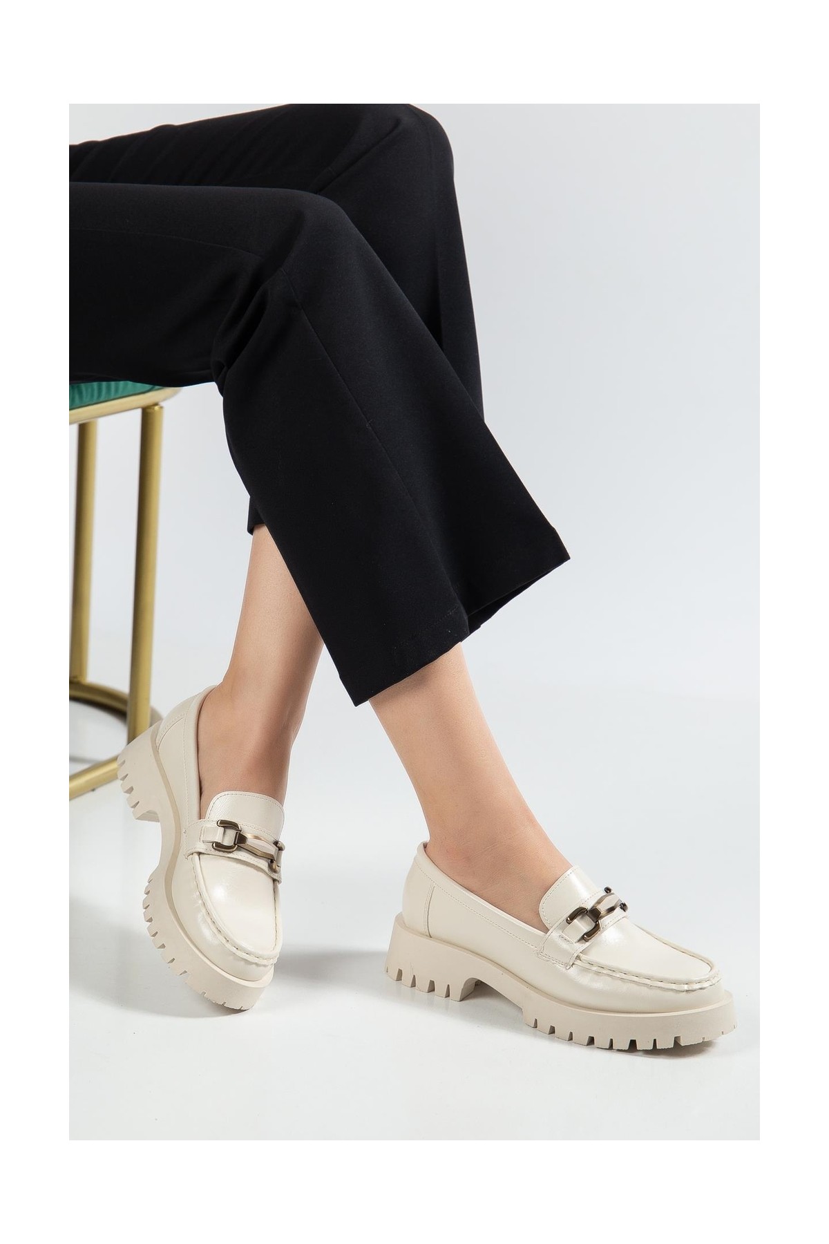 Suins Shoes Suins Premium Renata Model Toka Detaylı Kadın Siyah Ten Loafer Ayakkabı