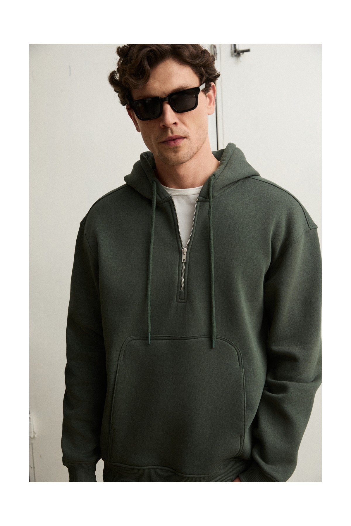 Grimelange JUSTUS Erkek Kapüşonlu Kanguru Cepli Fermuar Yakalı Siyah Sweatshirt