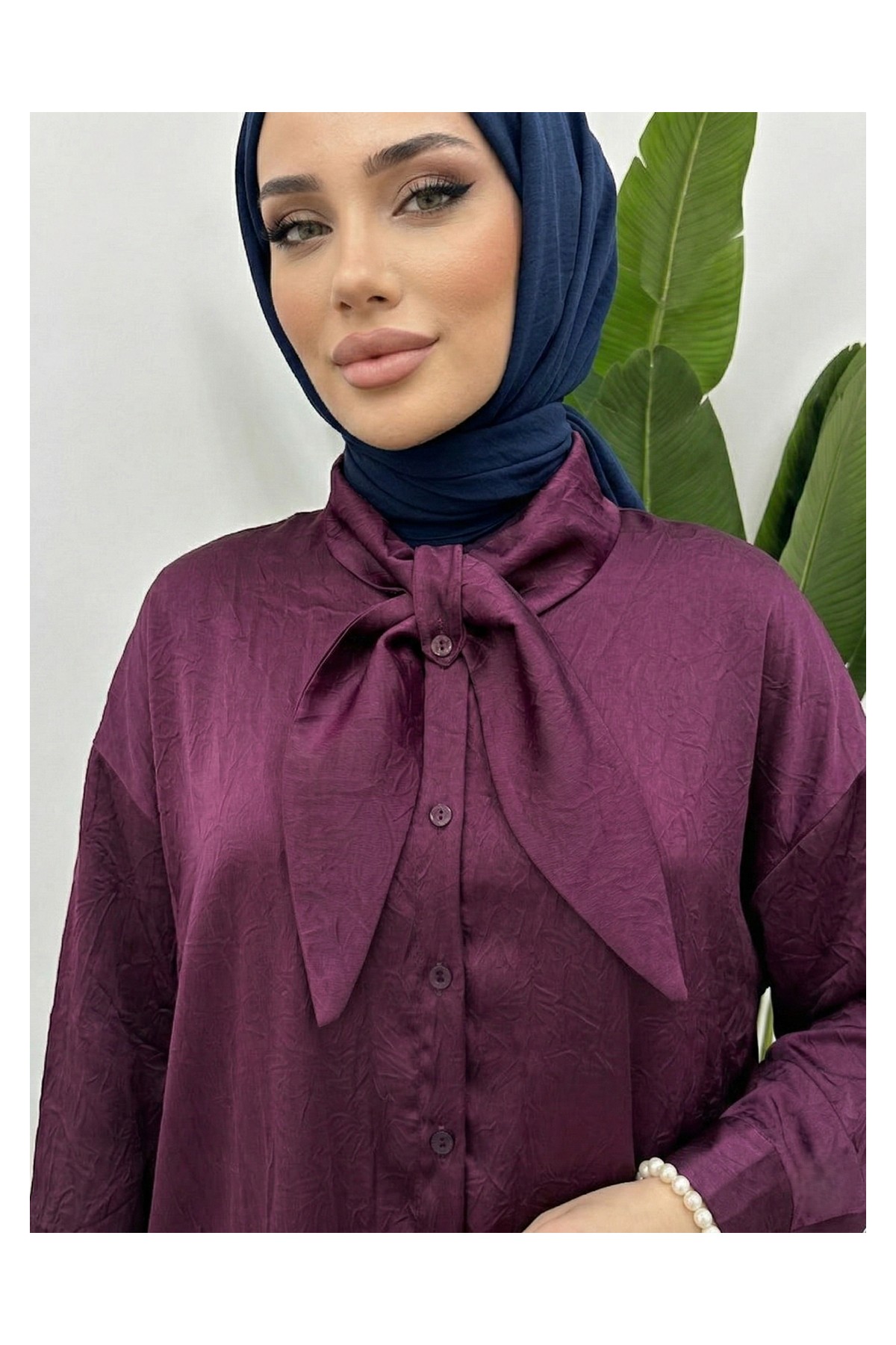 Foremia Yaka Detay Saten Tunik-Lacivert - görsel 8
