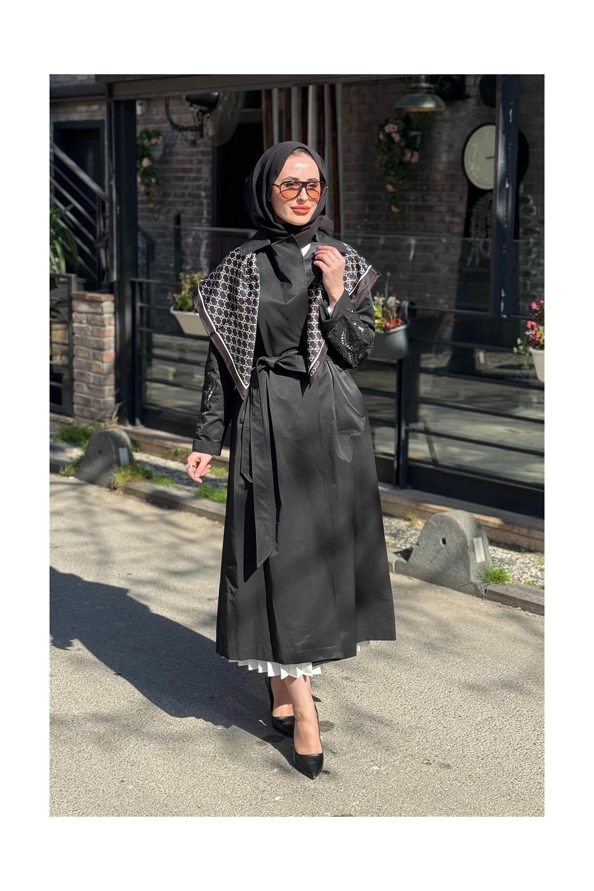 Heddy & Nurcan Çetin Nurcan Çetin Kap 26703 Siyah