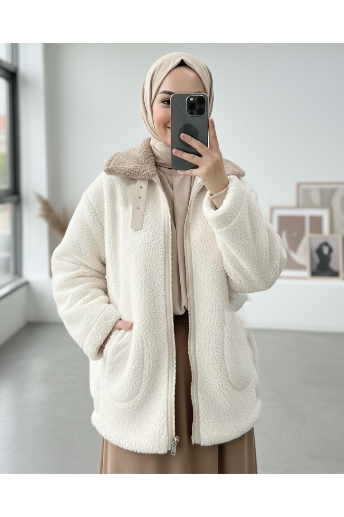 Moda Morfo Yakası Garni Detaylı İçi Astarlı Cep Detaylı Peluş Mont -Bej görsel 2