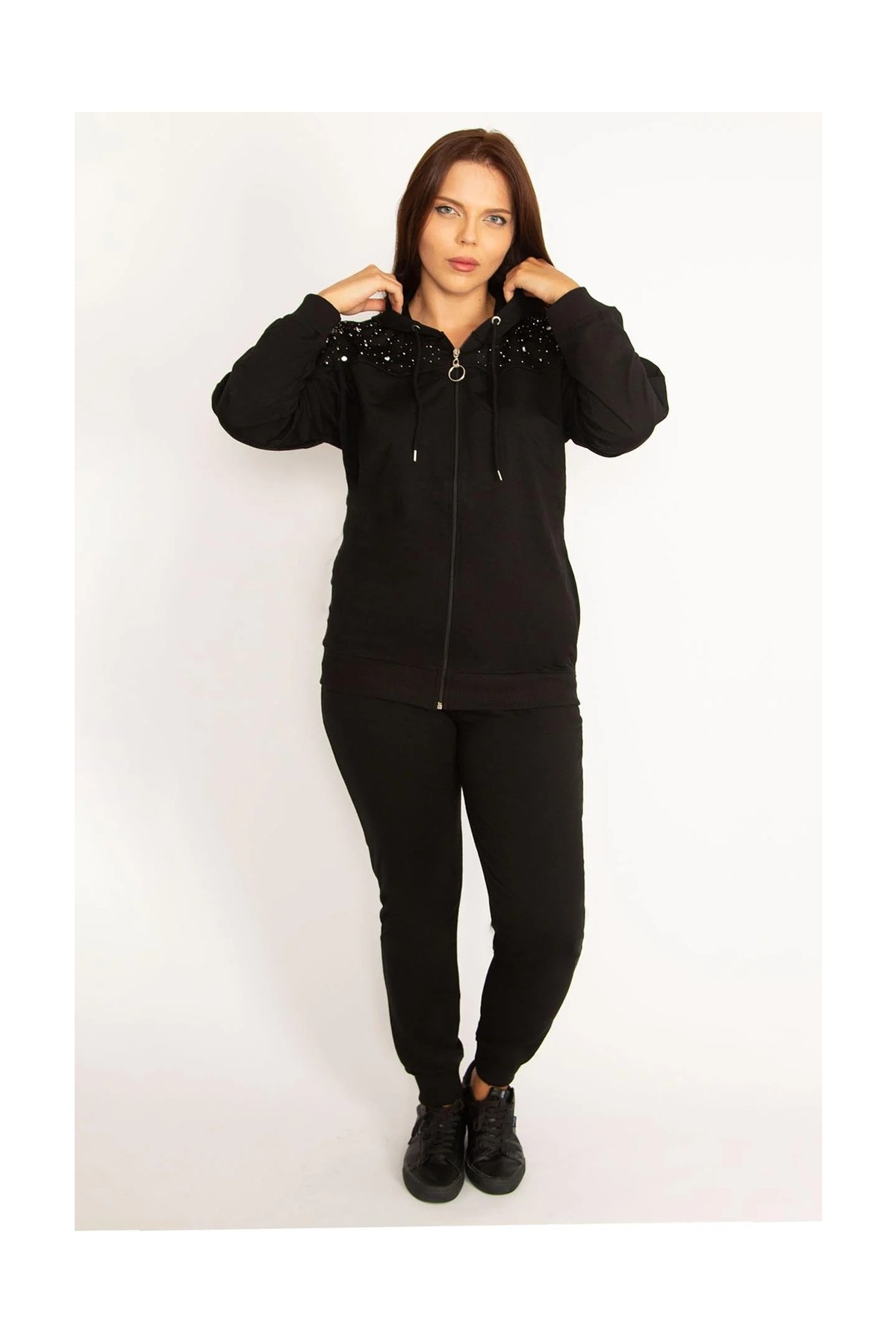 Şans Kadın Büyük Beden Siyah Taş Detaylı Ön Fermuar Ve Kapşonlu Sweatshirt Pantolon İkili Takım 65N38387 görsel 4