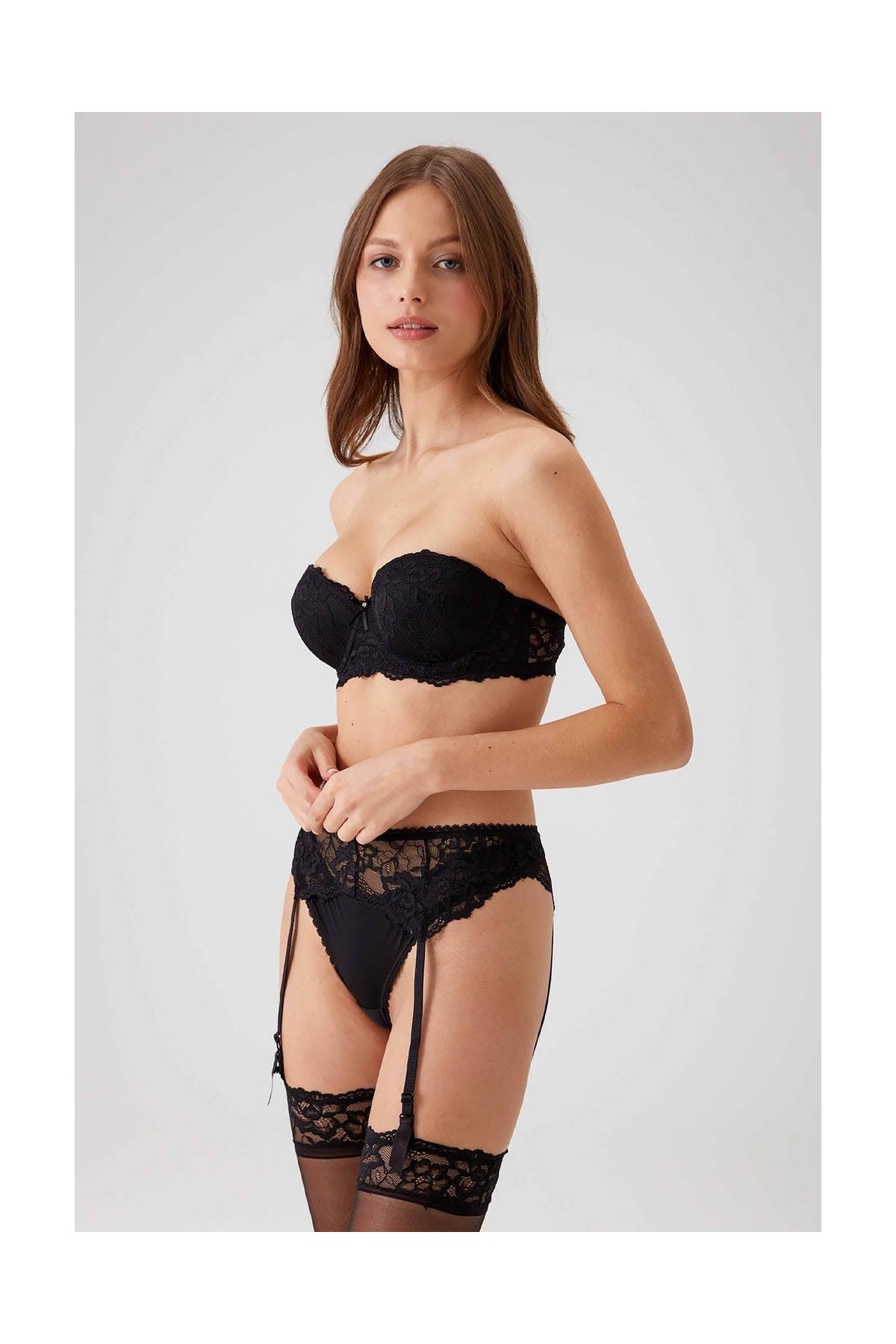 Pierre Cardin Premium Seri Dantel Ekstra Dolgulu Çoraplı Straplez Jartiyer Sütyen ve Tanga Takım görsel 3