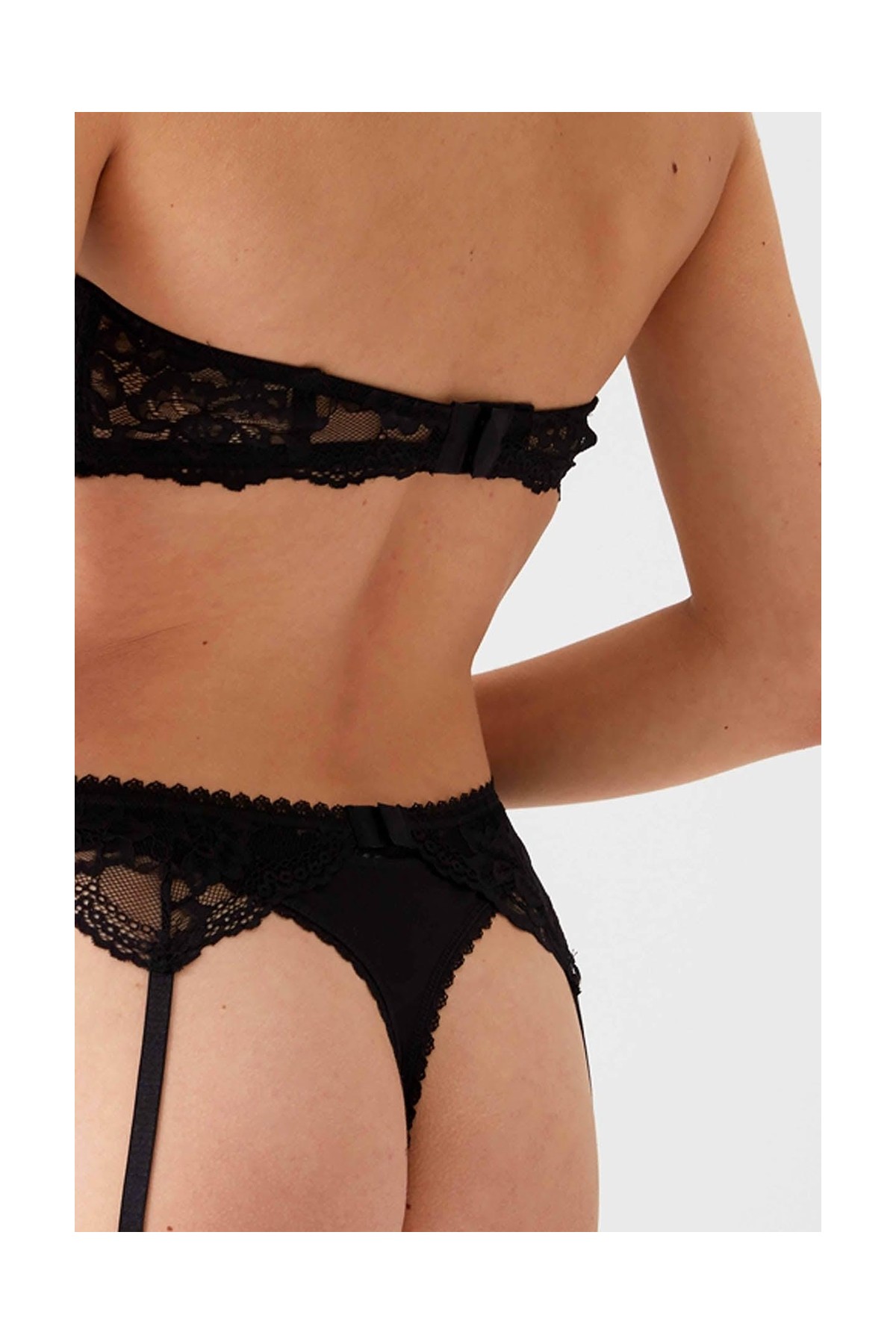 Pierre Cardin Premium Seri Dantel Ekstra Dolgulu Çoraplı Straplez Jartiyer Sütyen ve Tanga Takım görsel 4