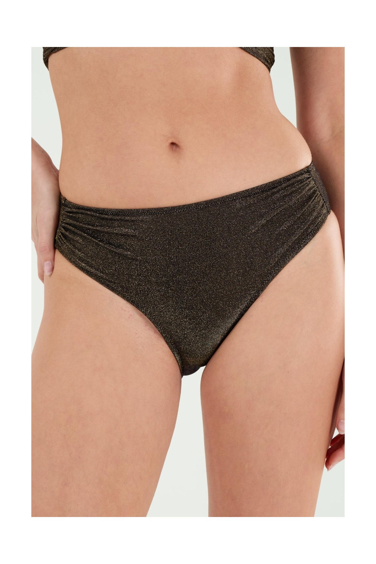 Louren B21029 Derin V Yaka Aksesuarlı Bikini Takım görsel 4