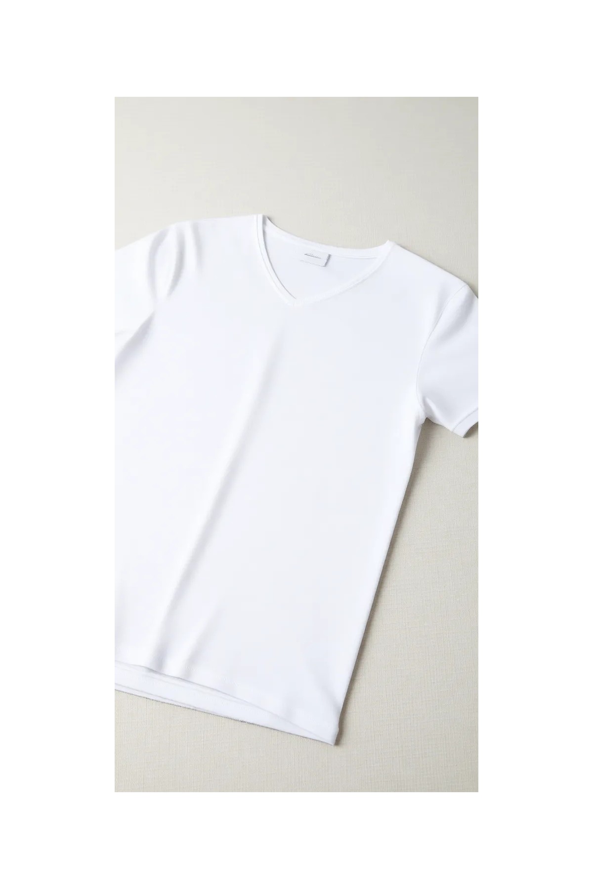 GOLDOREMİ LÜX DRM 3905 Erkek Bambu Nefes Alabilen İnce Rahat Yazlık Kumaş V Yaka Kısa Kollu T-Shirt görsel 7