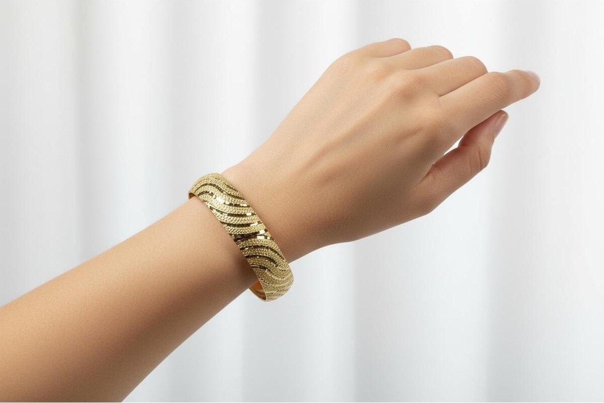 Kuyumcu Nurettin 10 gr (Gram) Nokta Desenli Şarnel Bilezik 22 Ayar Altın Yatırımlık Işçiliksiz