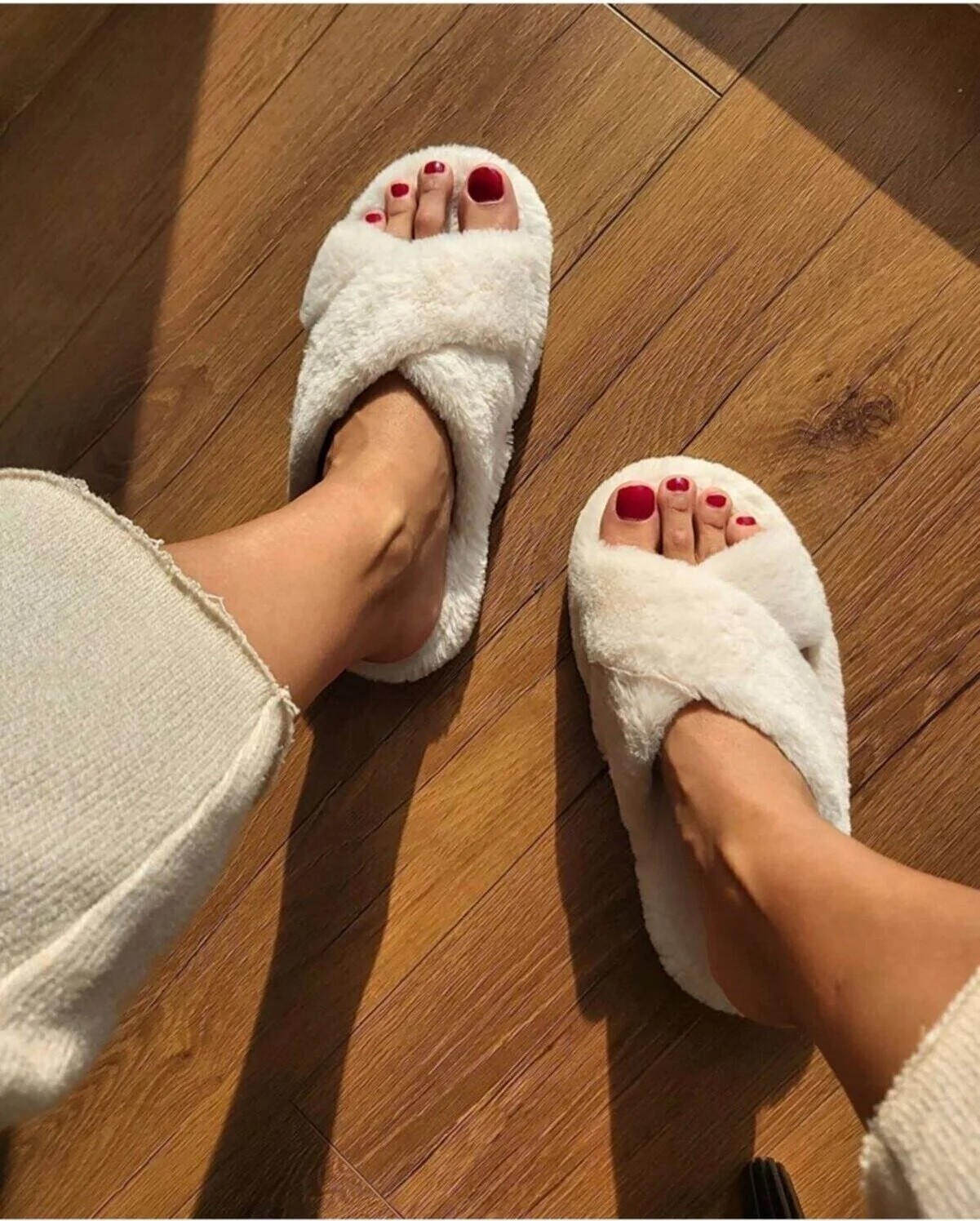 Fluffy Kadın Tüylü Ev Terliği Cprz