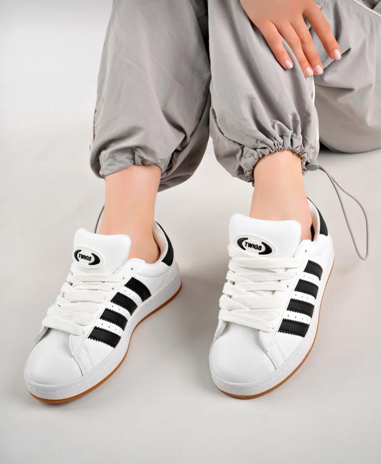 Homiro Unisex Klasik Bağcıklı Ortopedik Spor Sneaker Ayakkabı-Siyah-Beyaz