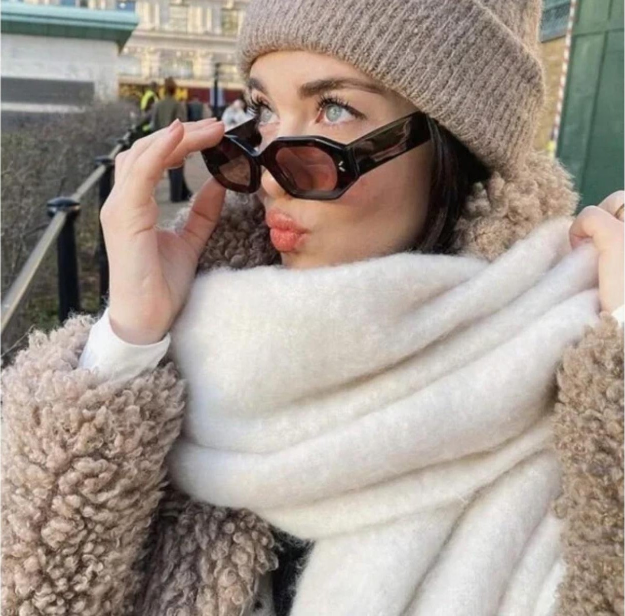 Wearflawless 2'li Takım Peluş Kulaklık ve Soft Atkı Takımı, Kışlık Kulaklık ve Atkı Seti,yılbaşı Hediyesi görsel 7