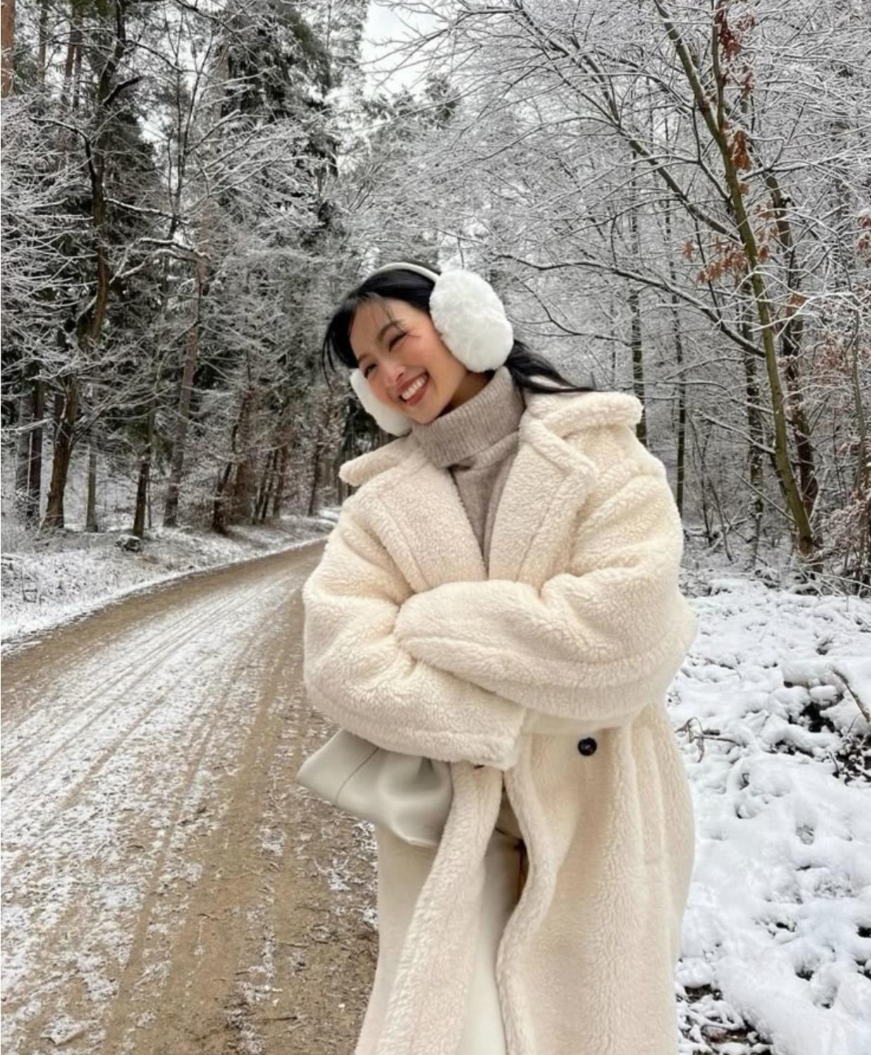 Wearflawless Peluş Katlanabilir Kulaklık , Soğuktan Koruyucu Peluş Kışlık Kulaklık, Kışlık Hediye görsel 7