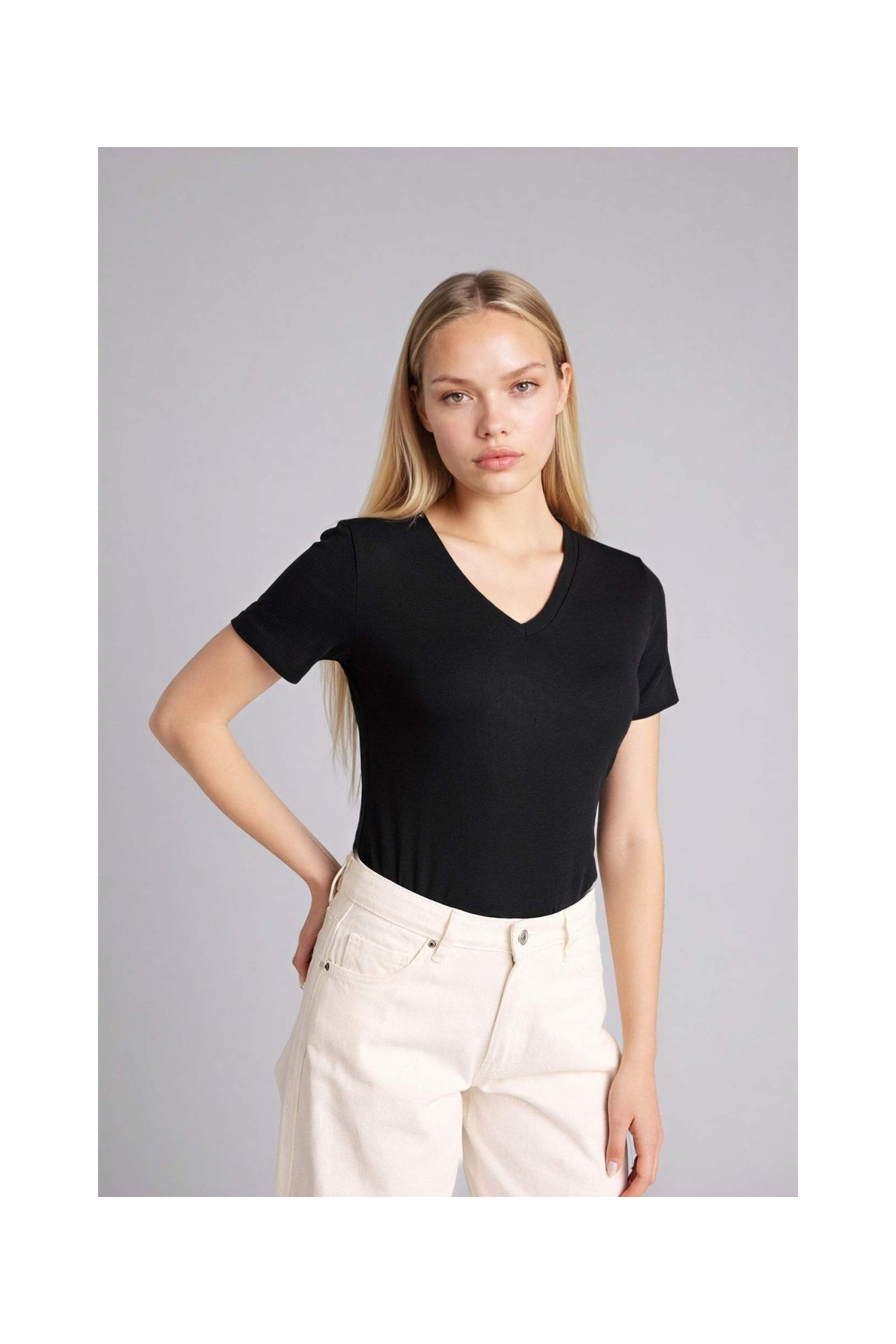 DeFacto %100 Pamuk Slim Fit V Yaka Basic Düz Ribana Kısa Kollu Tişört I1080AZ26SP görsel 3
