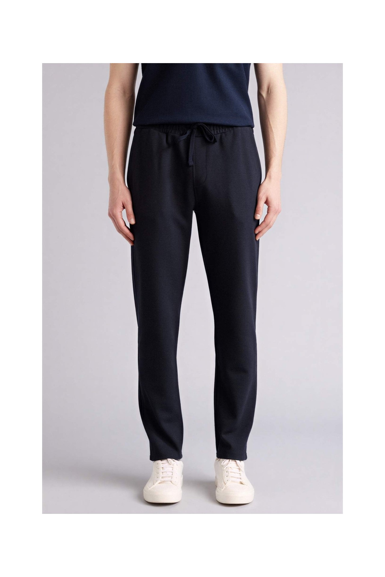 DeFacto Esnek Basic Beli Bağcıklı Cepli Düz Paça Jogger Pantolon C6022AX26SP görsel 3