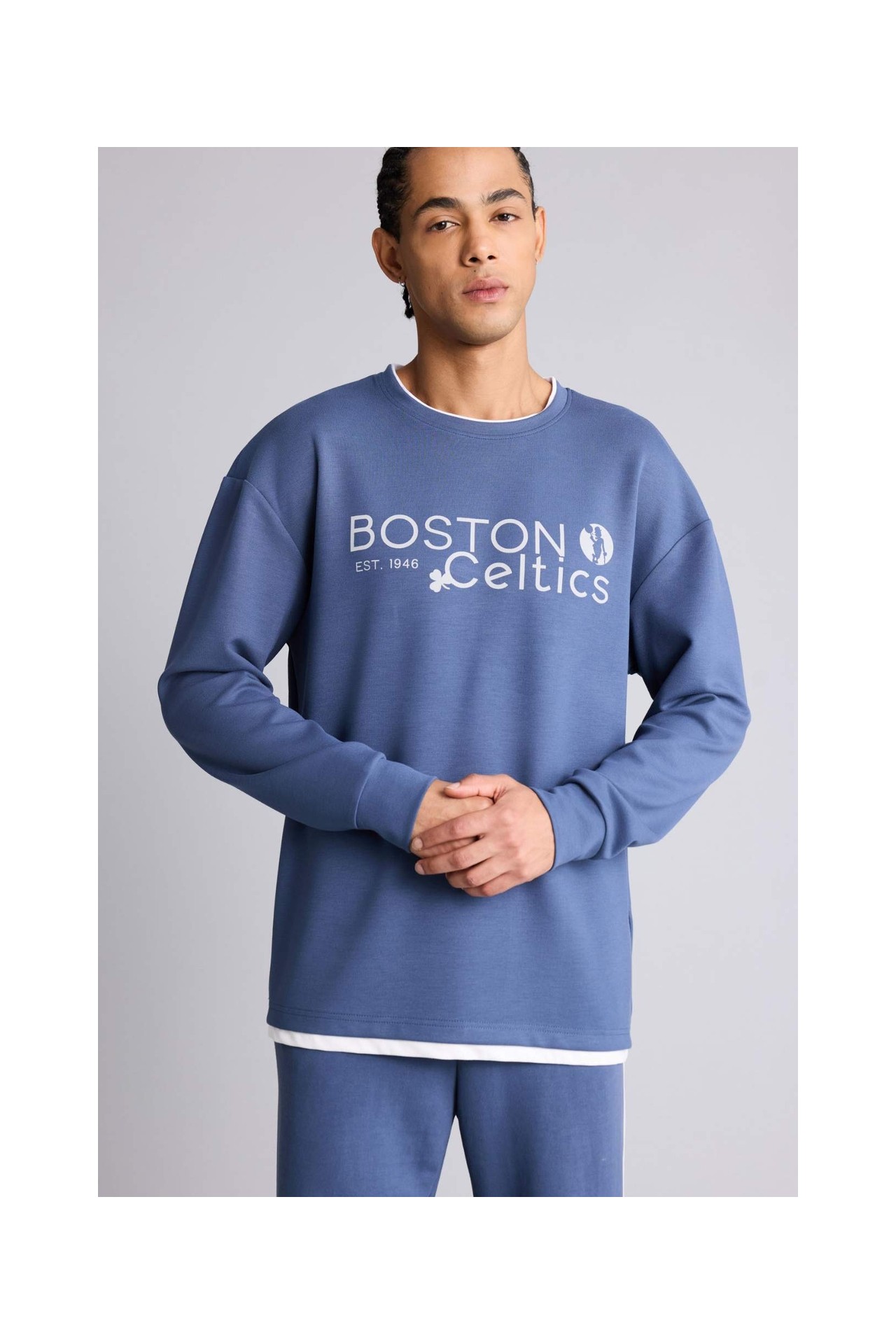 DeFacto NBA Boston Celtics Boxy Fit Bisiklet Yaka Skuba Dalgıç Kumaş Sweatshirt F6975AX26SP görsel 6